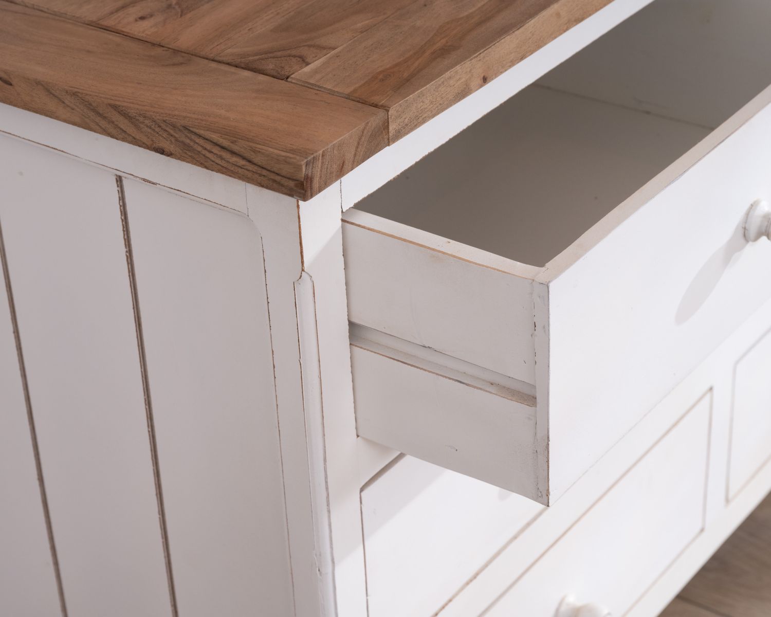 Cassettone "Equinoxe" a 6 cassetti in acacia bianca con piano naturale