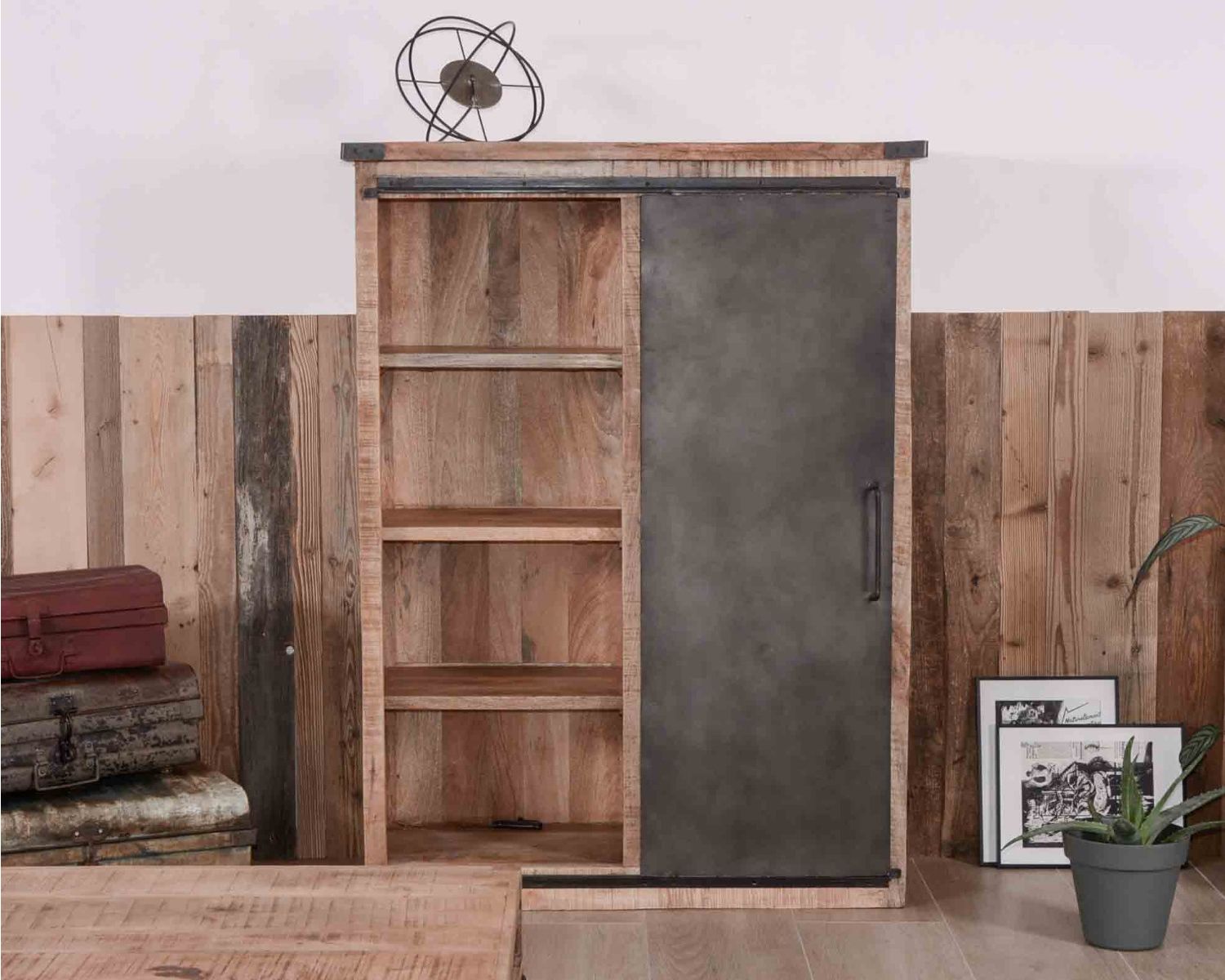 Armadio industriale "Caractère" in metallo e legno argentato