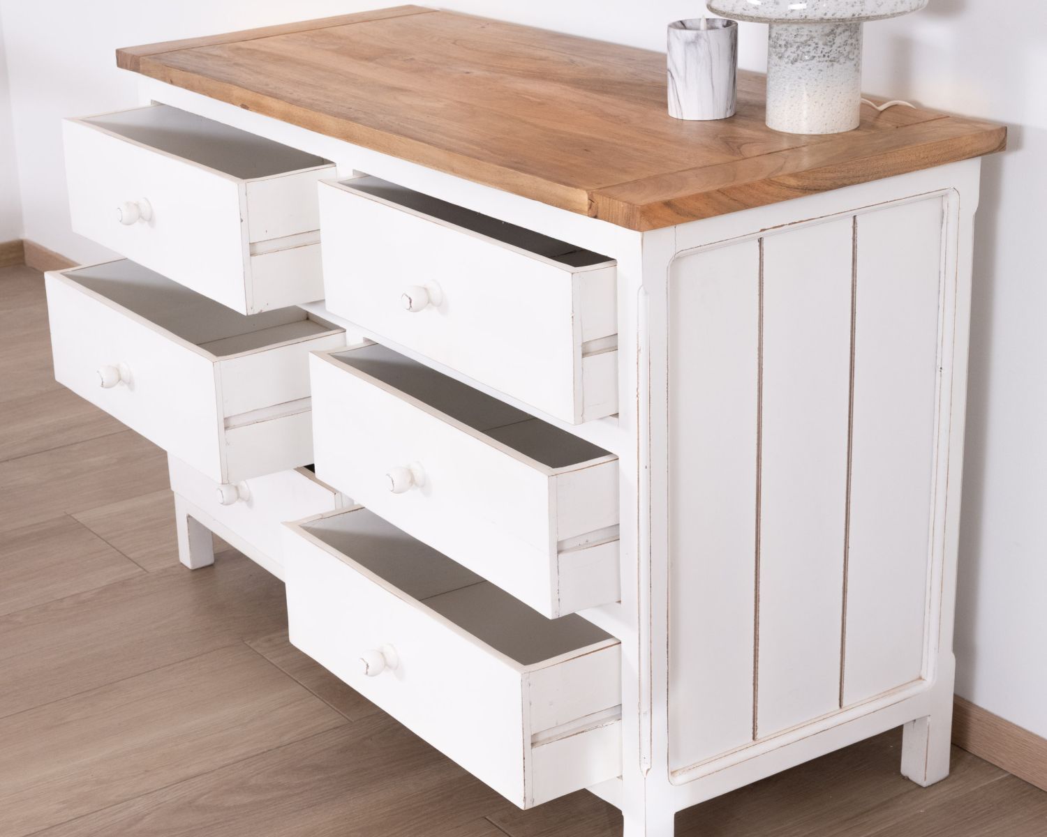 Cassettone "Equinoxe" a 6 cassetti in acacia bianca con piano naturale