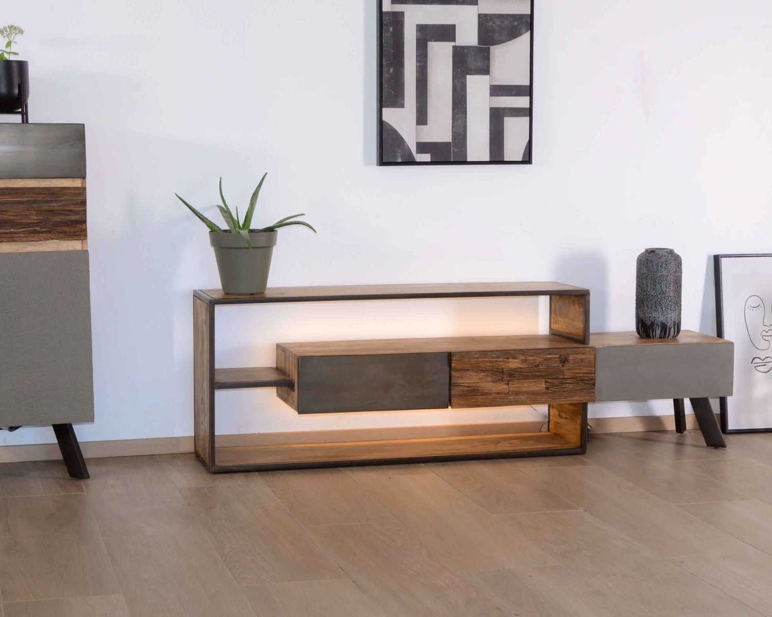 Mobile TV contemporaneo multimateriale "Mezzo" con illuminazione a LED