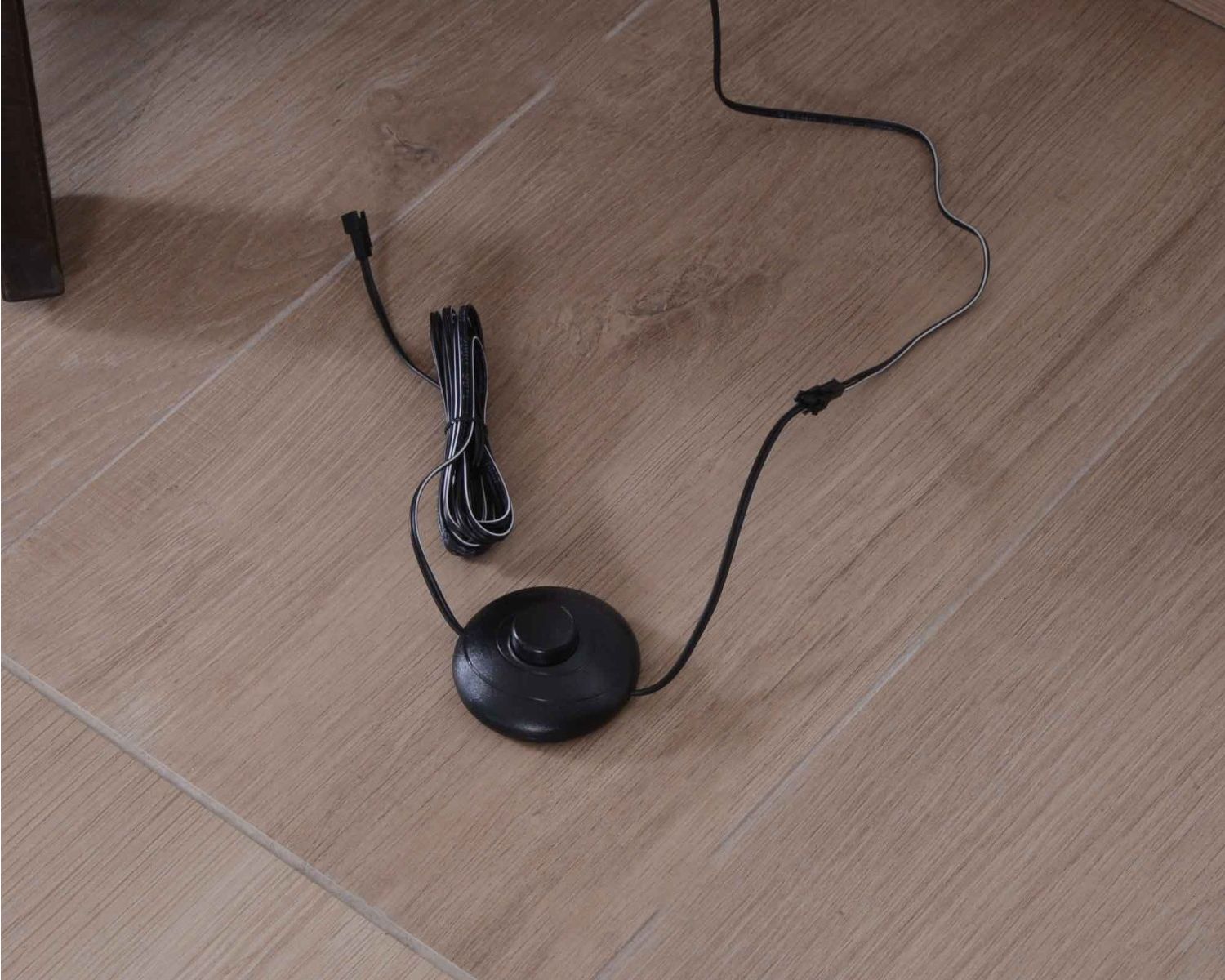 Mobile TV contemporaneo multimateriale "Mezzo" con illuminazione a LED