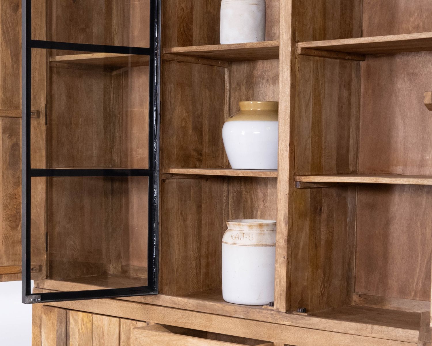 Mobile contemporaneo "Presolino" da 180 cm in mango con anta centrale in vetro