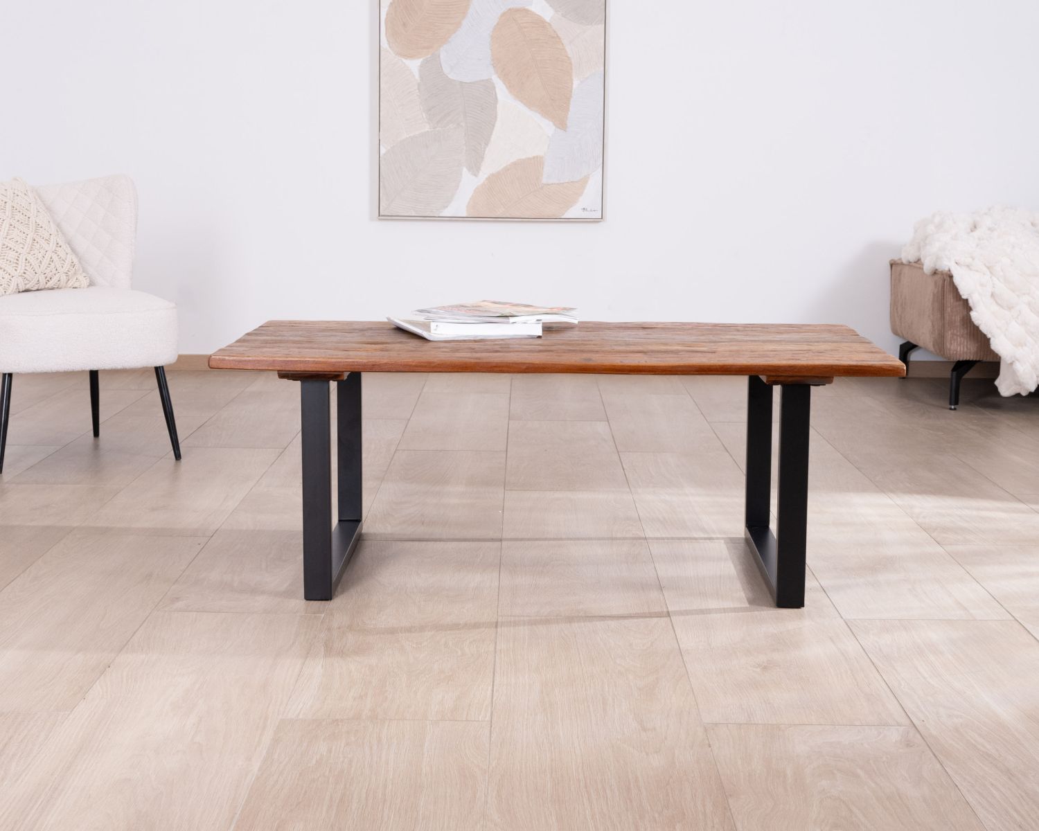 Tavolino in legno riciclato "Alésia" con gambe in metallo nero 