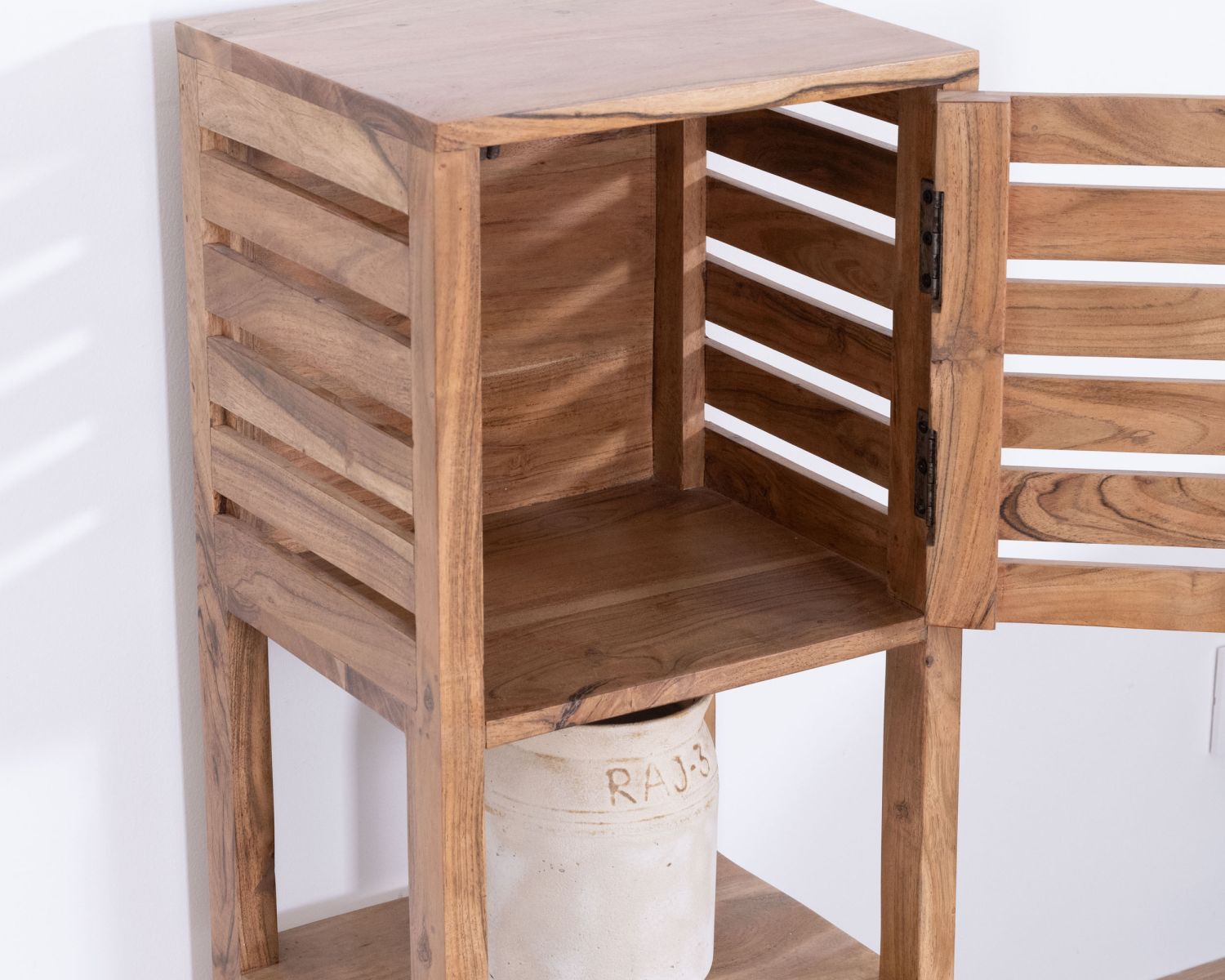 Ripiano in acacia con scomparto "Conoa" con apertura a persiana