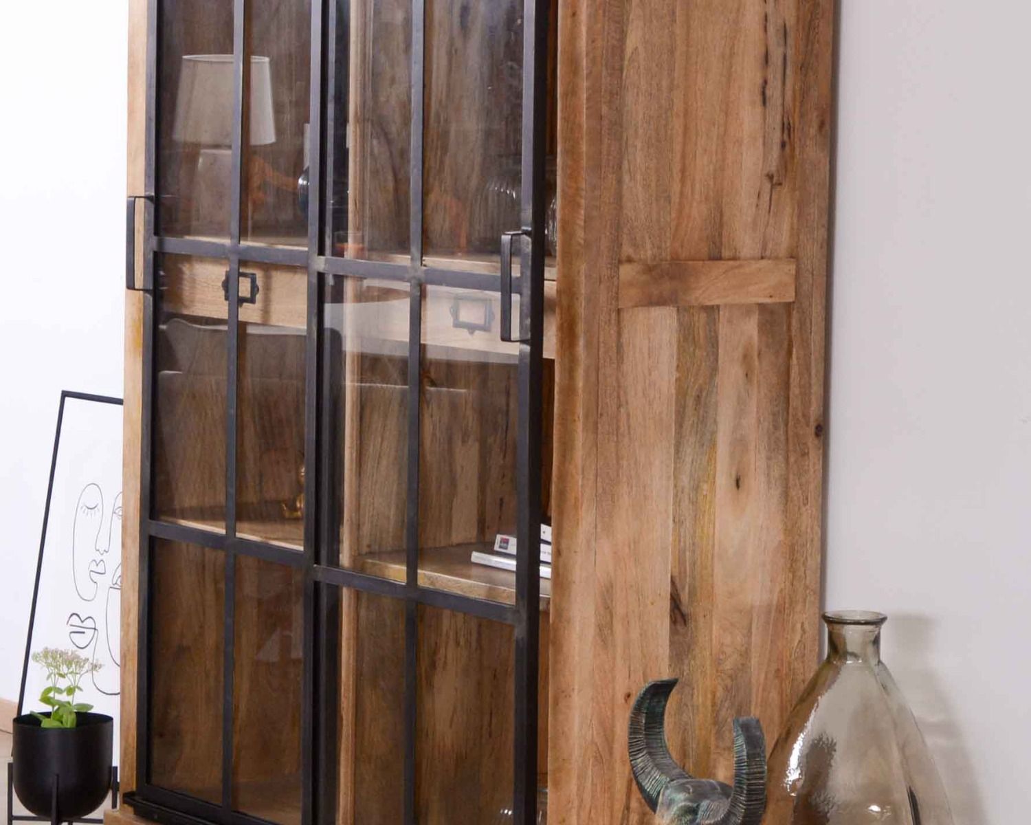 Libreria in stile manifatturiero "Haden" in legno di mango, metallo e vetro