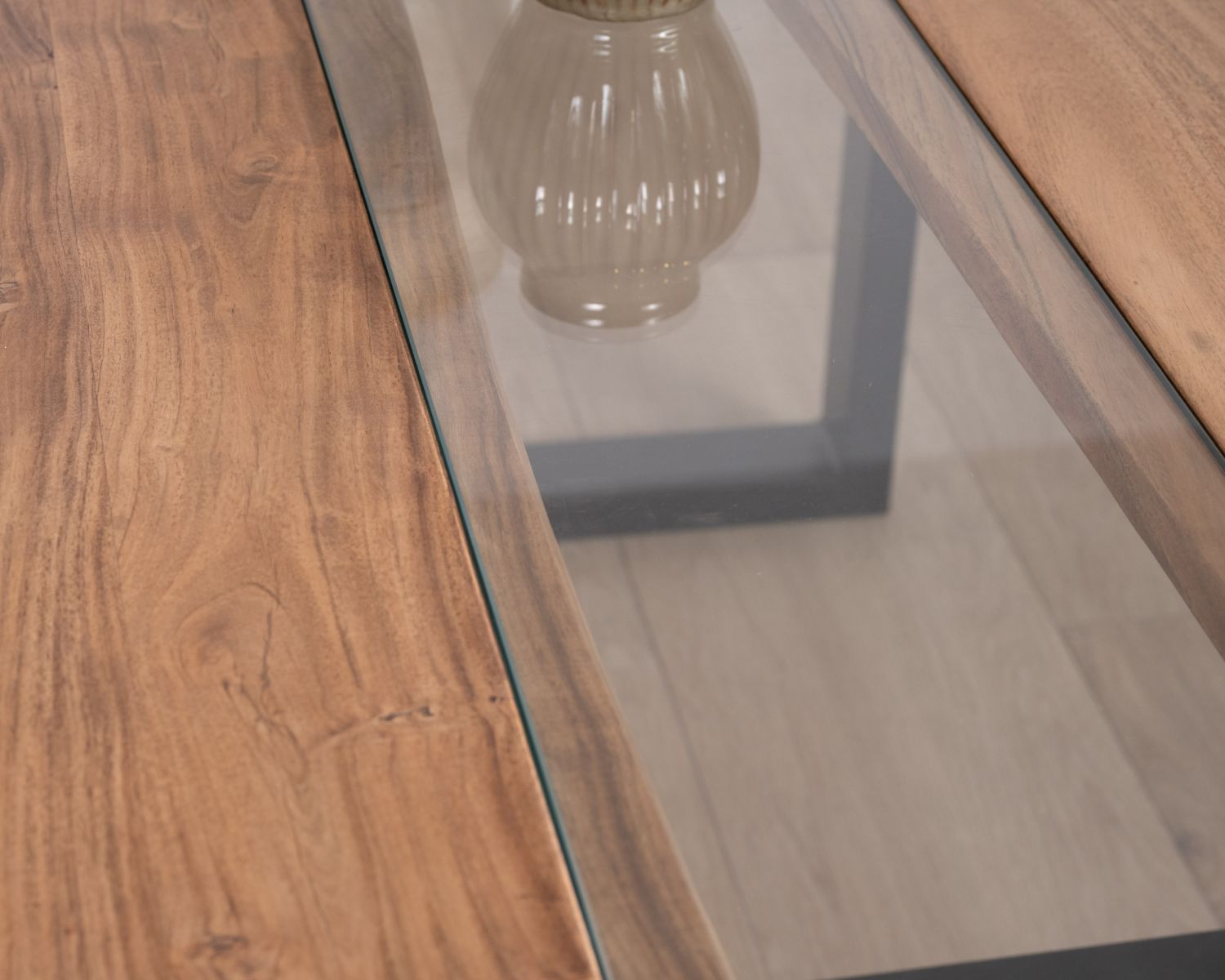 Tavolo da pranzo "Novelli" in acacia con centro in vetro 175 cm