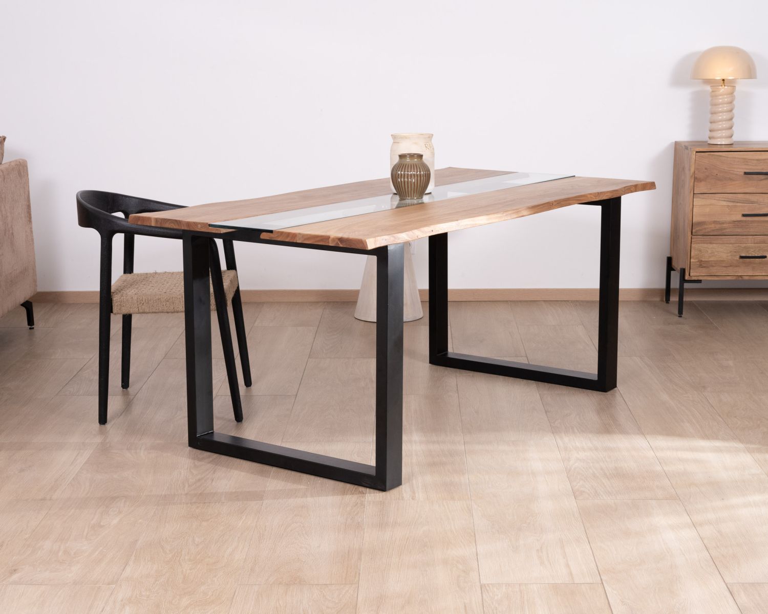 Tavolo da pranzo "Novelli" in acacia con centro in vetro 175 cm