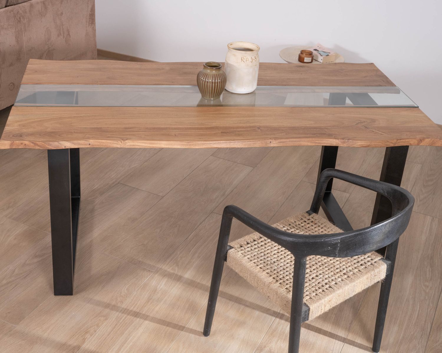 Tavolo da pranzo "Novelli" in acacia con centro in vetro 175 cm