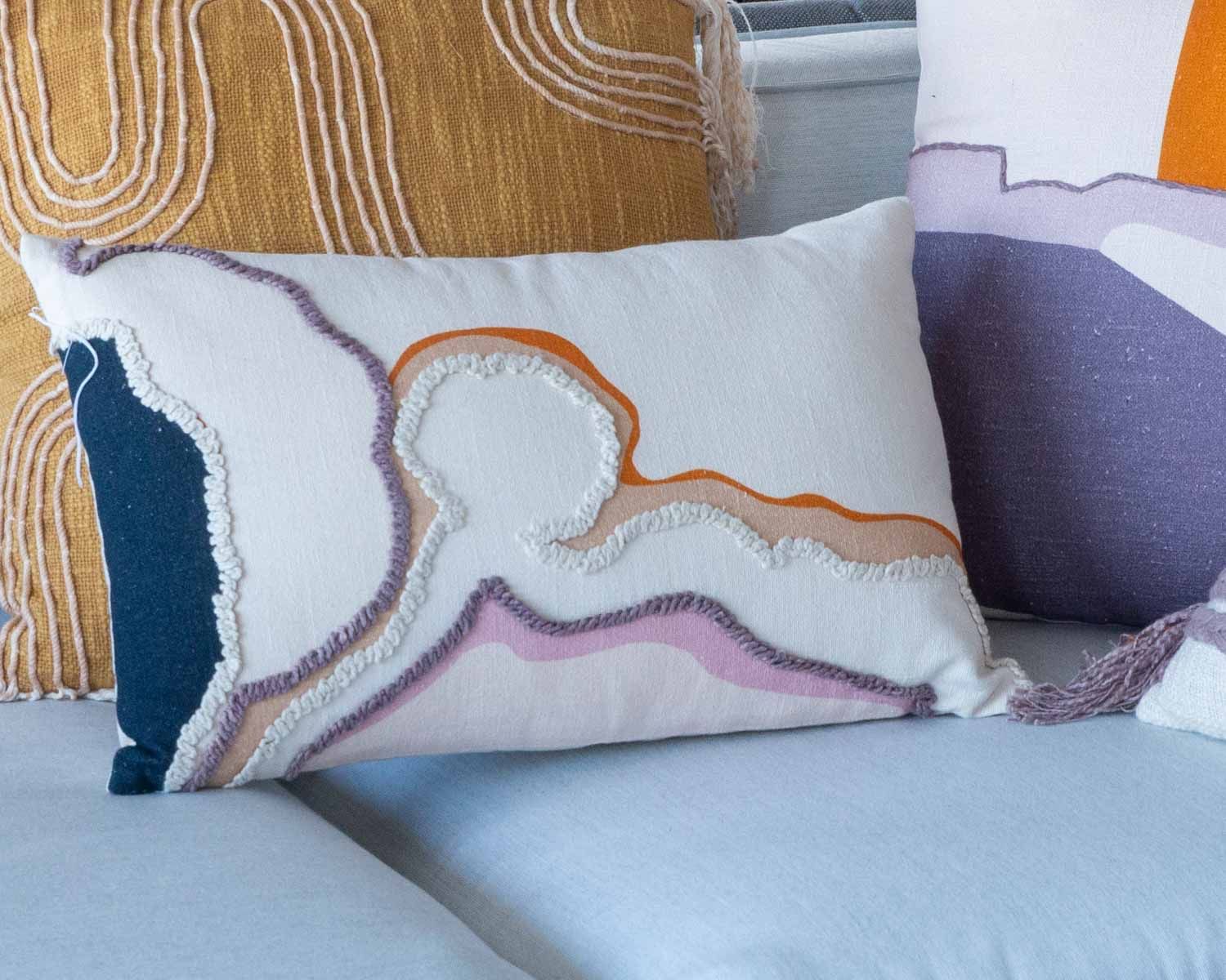 Cuscino in tessuto ricamato e stampato "Matis" 50 x 30 cm