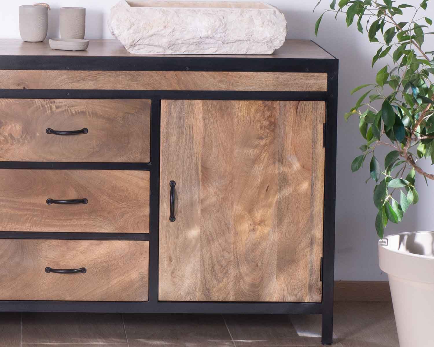 Mobiletto industriale "Atelier" da 150 cm in mango massiccio e metallo