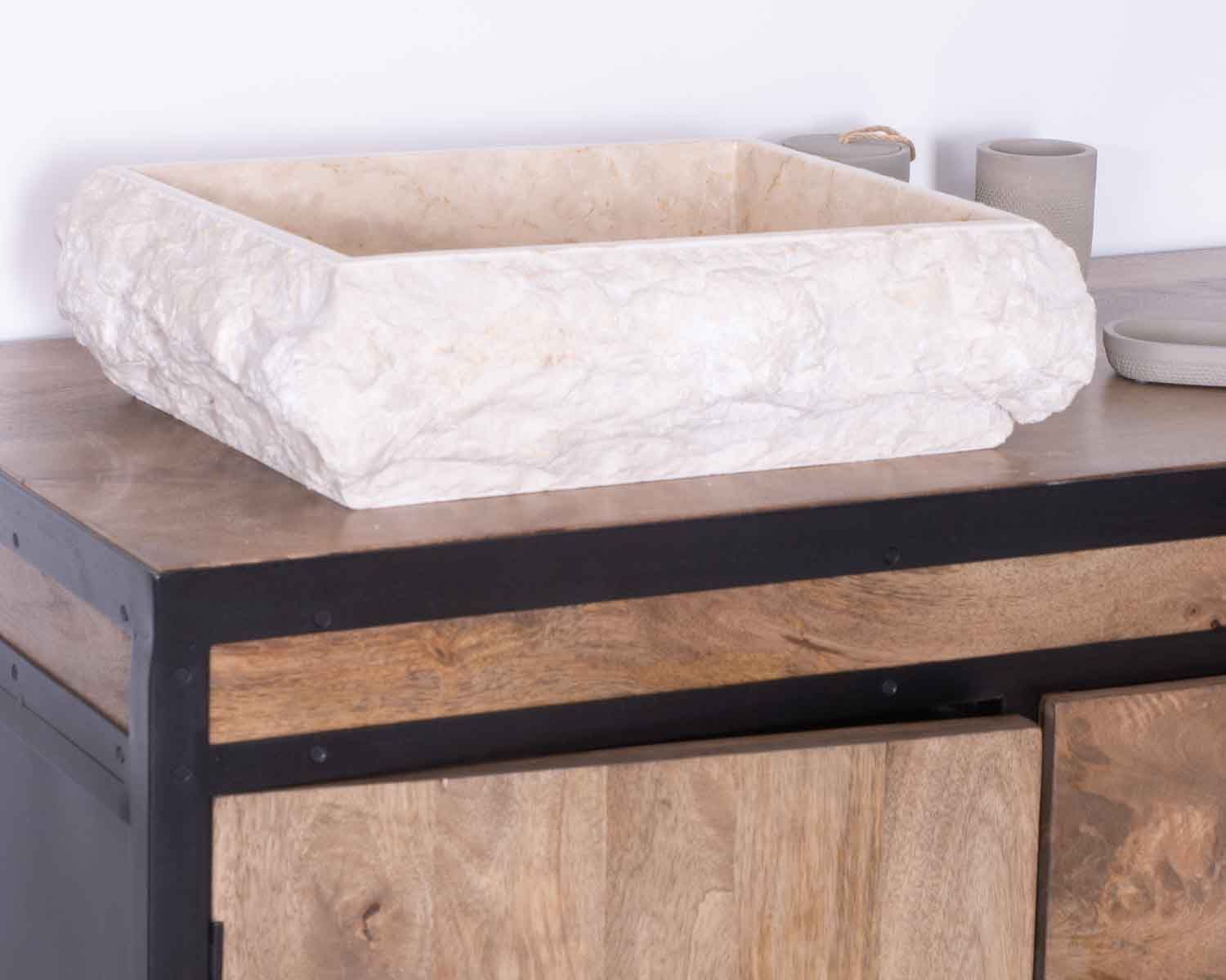 Mobiletto industriale "Atelier" da 150 cm in mango massiccio e metallo