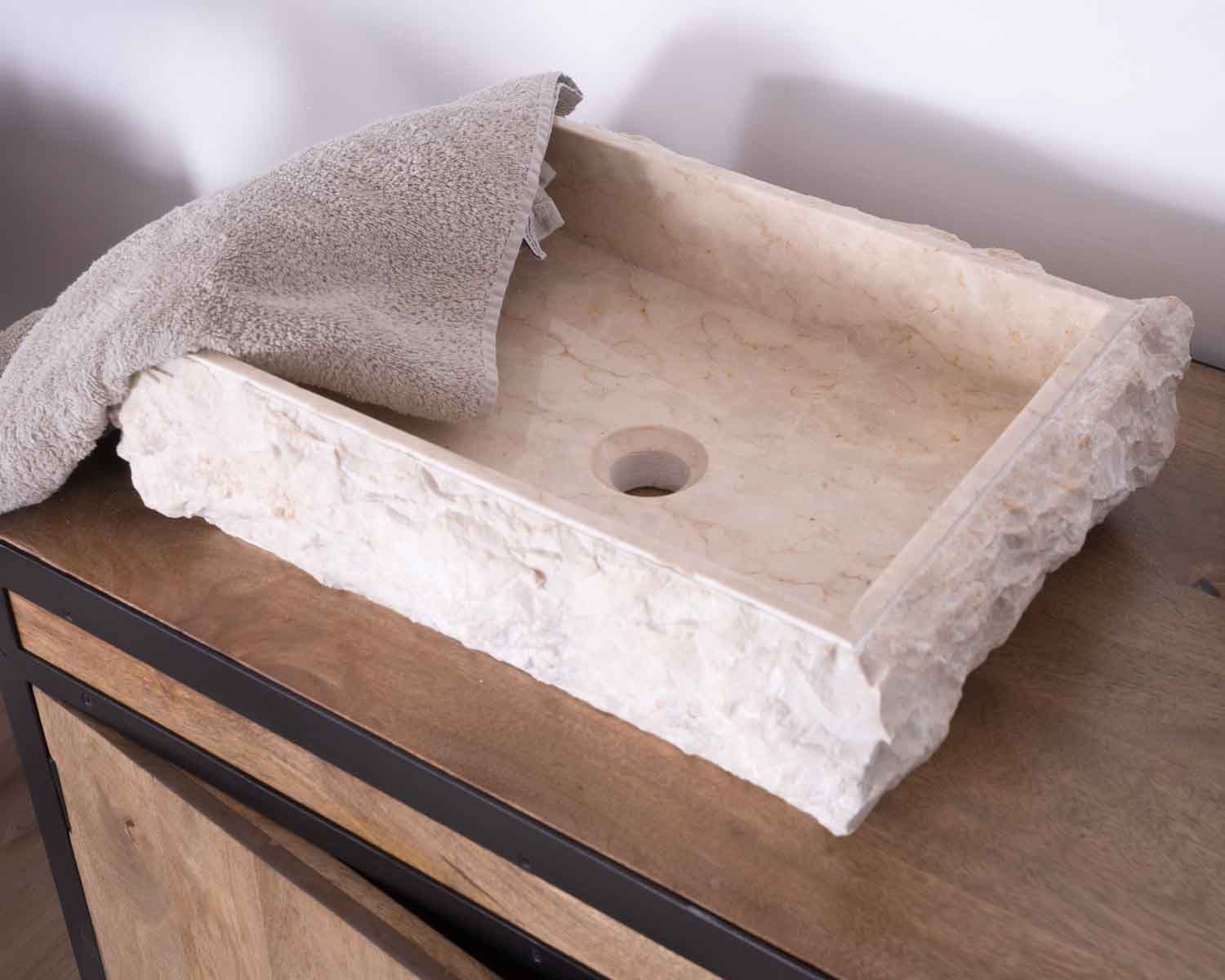 Vasca rettangolare in marmo naturale beige "Stone" con interno lucido