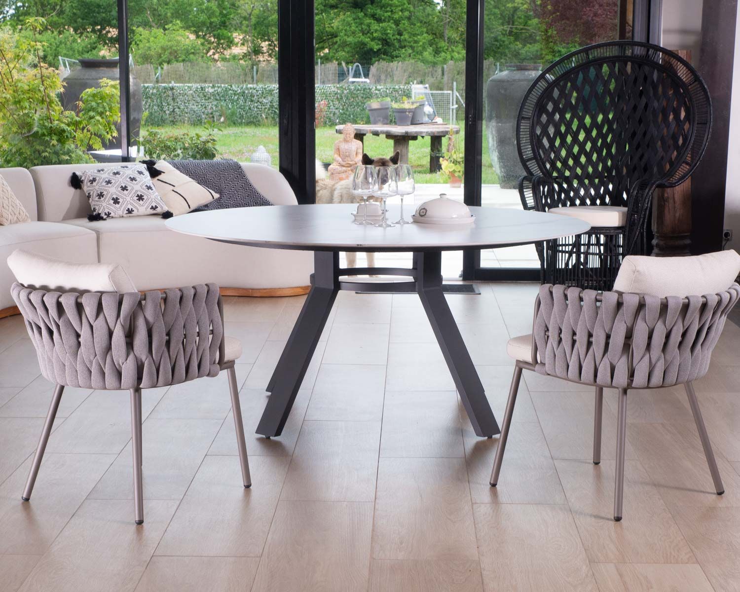 Cuscino decorativo in cotone bianco con motivo ricamato e nappe "Chart"