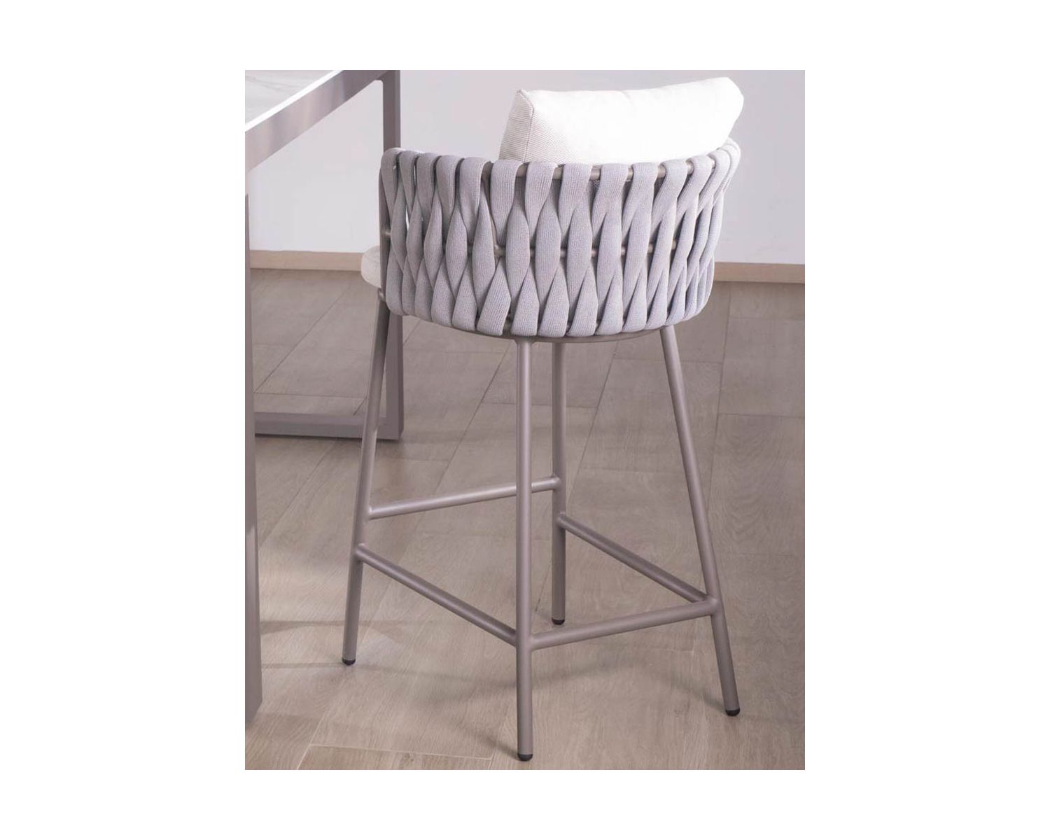 Sedia a isola di media altezza "Chinon" in tessuto intrecciato grigio e gambe in alluminio, seduta 67 cm