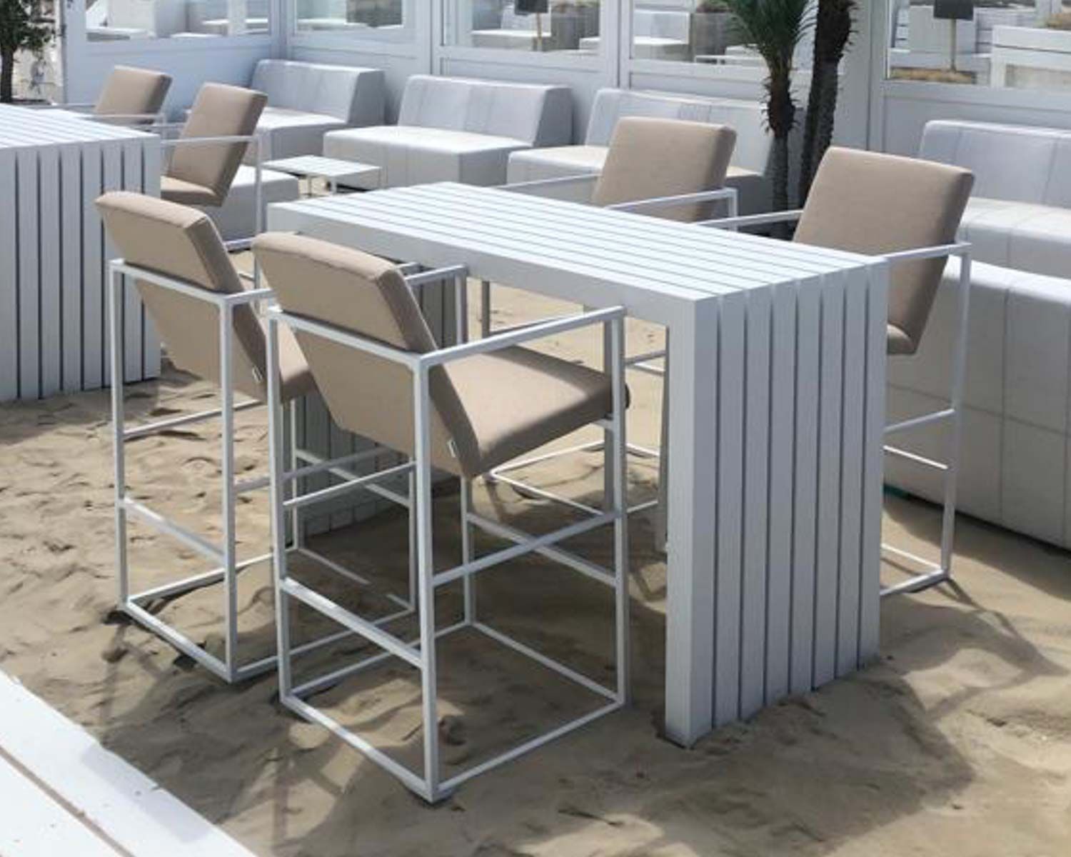 Tavolo alto di design in alluminio bianco 160 cm "Java Island