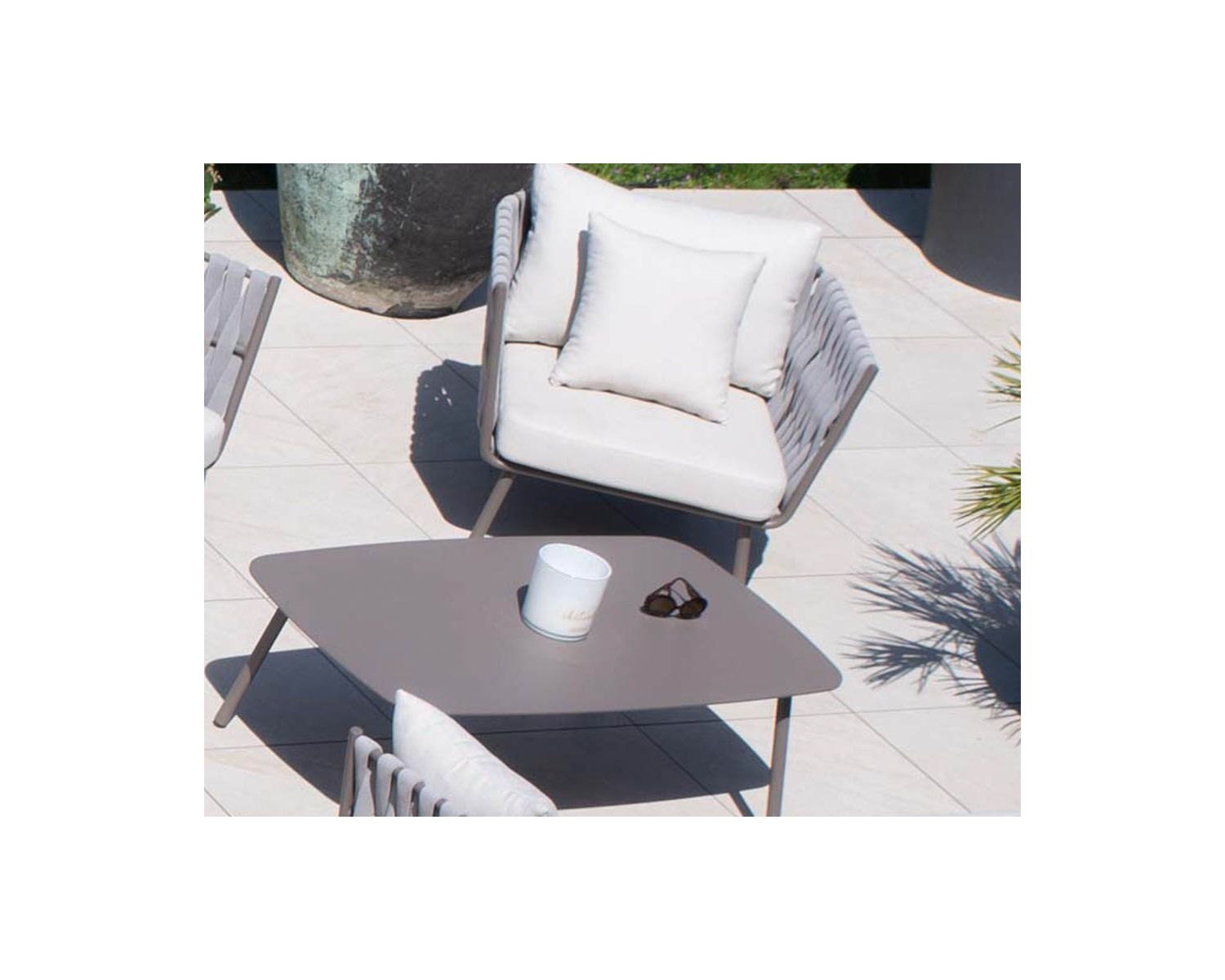 Tavolino rettangolare grande di design "Chinon" in alluminio grigio