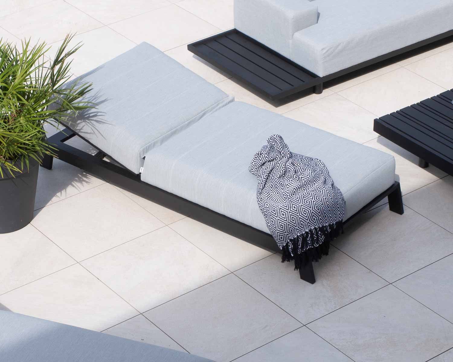 Tessuto Sunbrella comfort grigio chiaro nero struttura in alluminio "Terrasse"