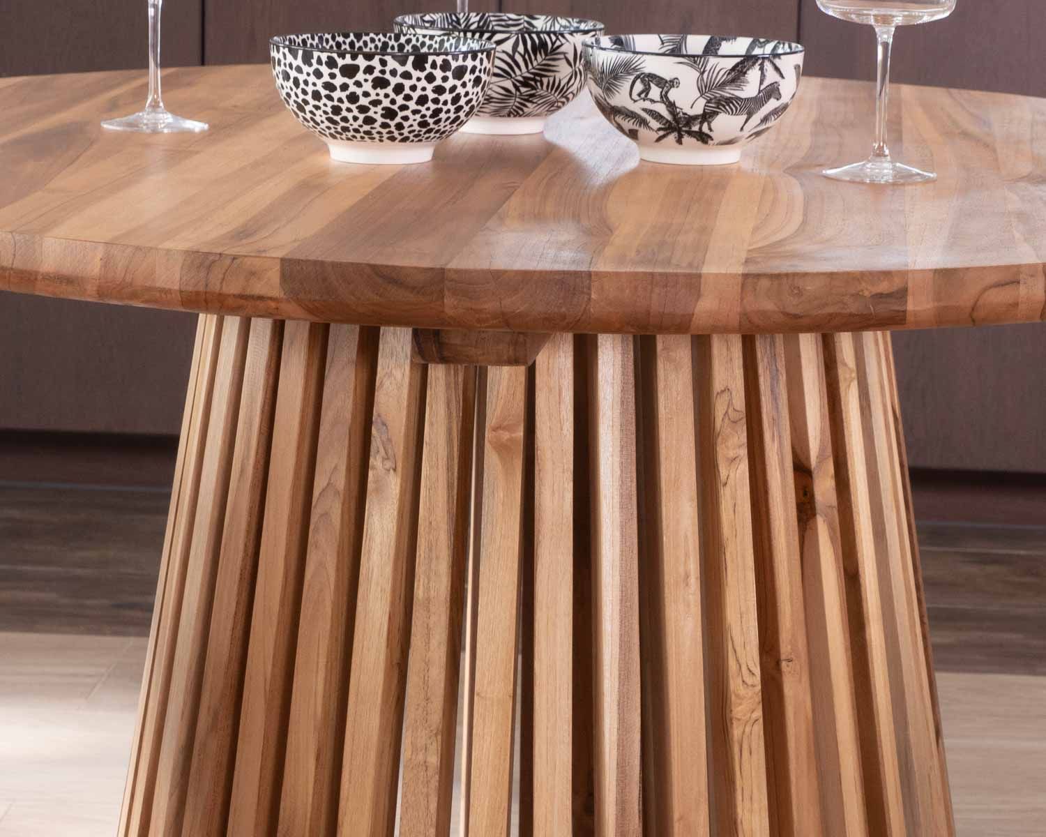 Tavolo rotondo in teak "Dutipi" con gamba centrale 120 cm