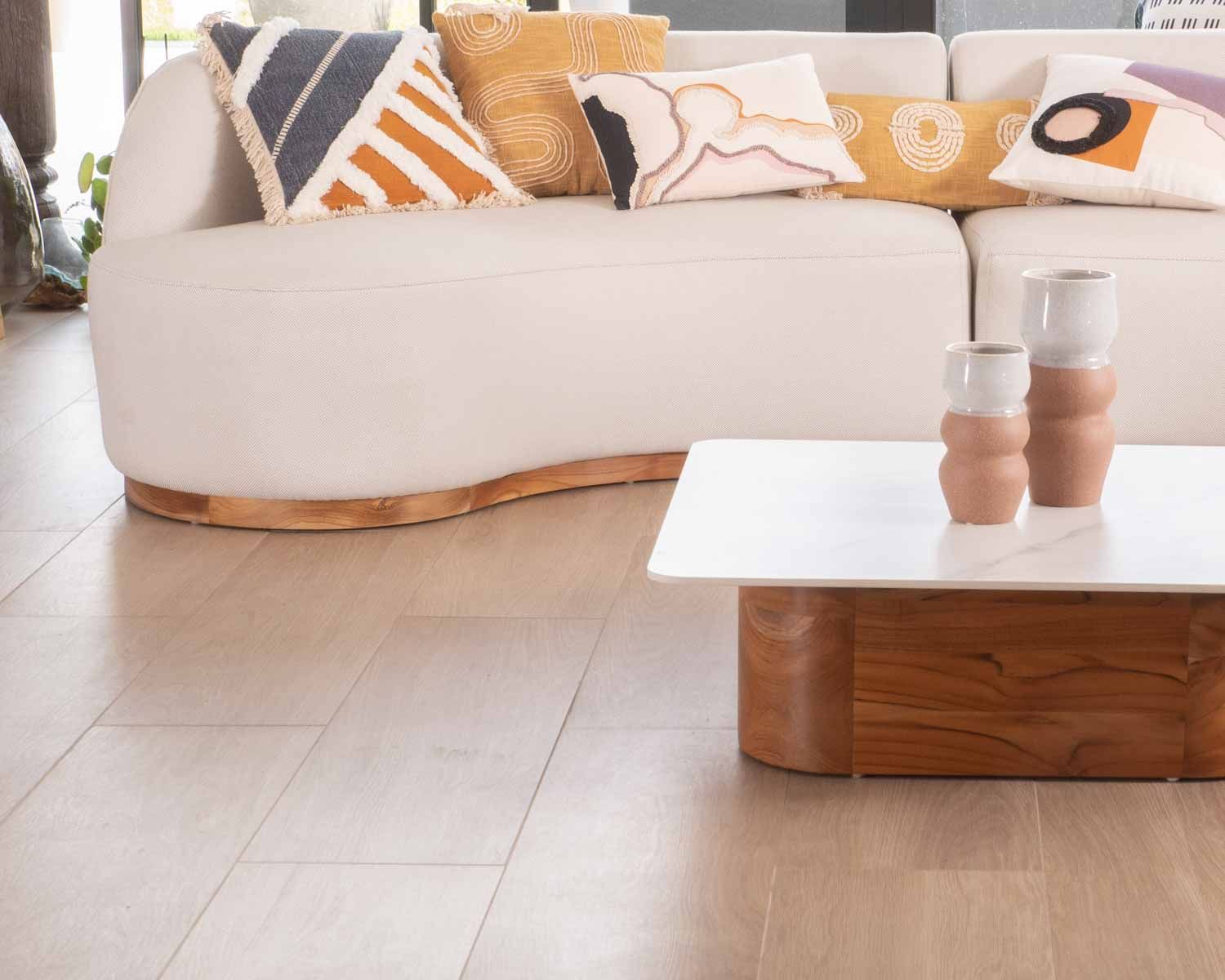 Cuscino "etnico" in tessuto di cotone fiammato 45 x 45 cm beige e giallo