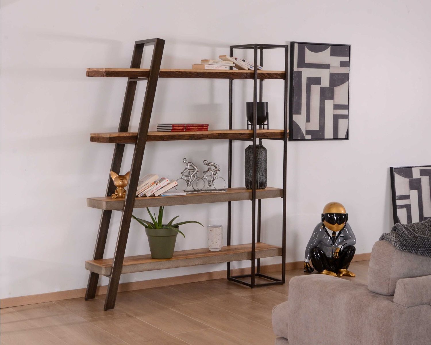 Libreria contemporanea "Mezzo" in legno e metallo con finitura cemento