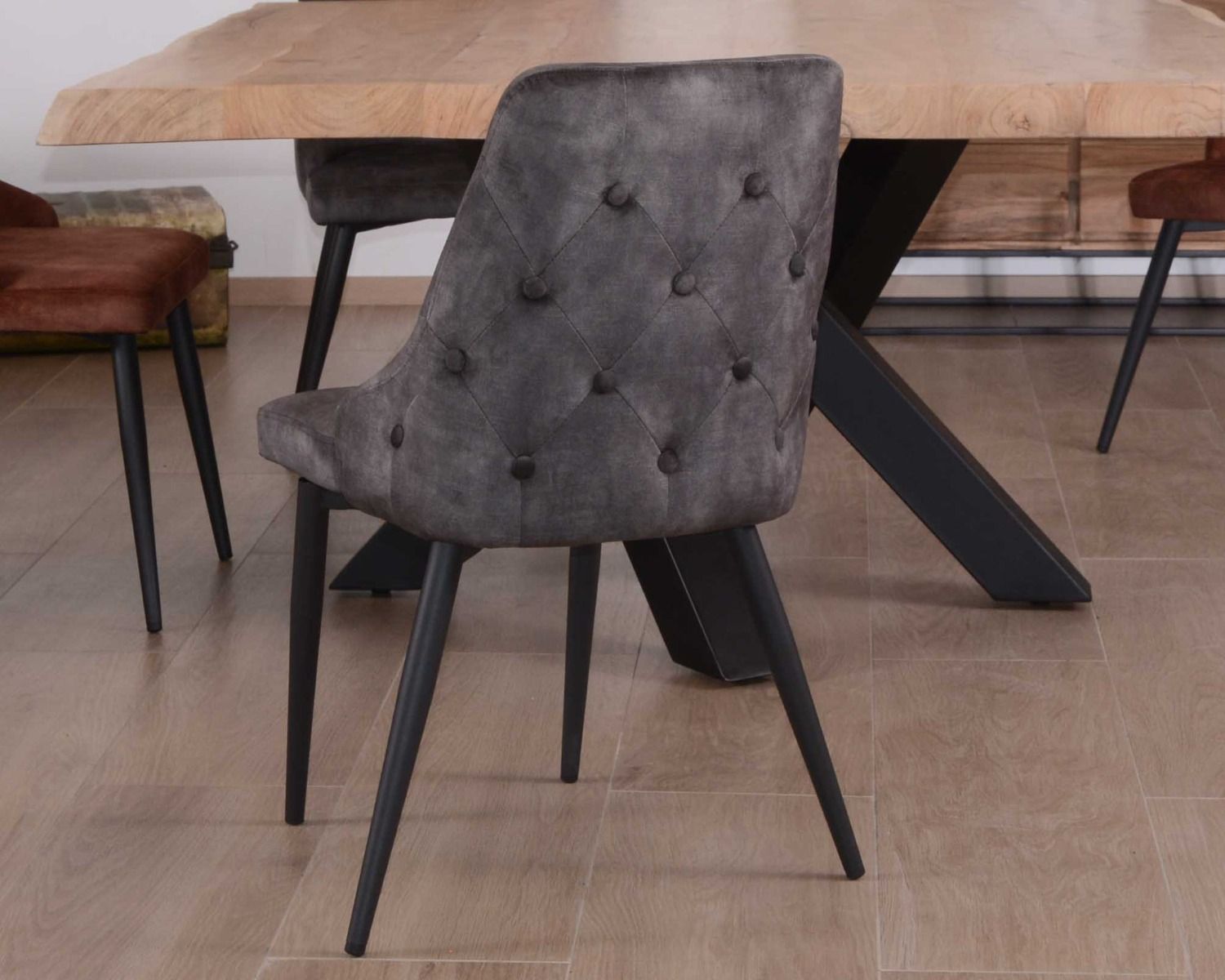 Set di 2 sedie grigie in stile scandinavo "Casta" con schienale imbottito