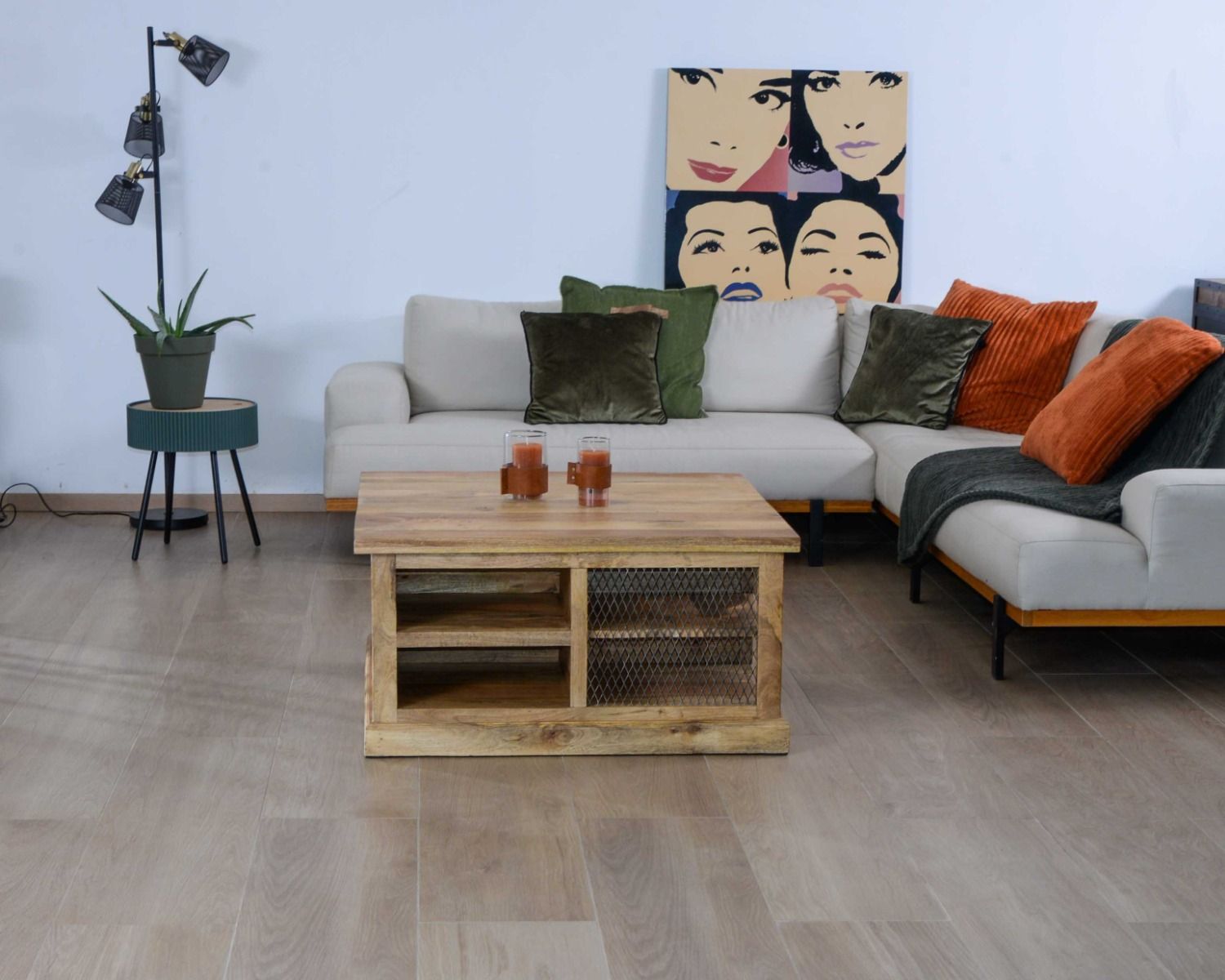 Tavolino quadrato "Caractère" con contenitori in metallo e legno