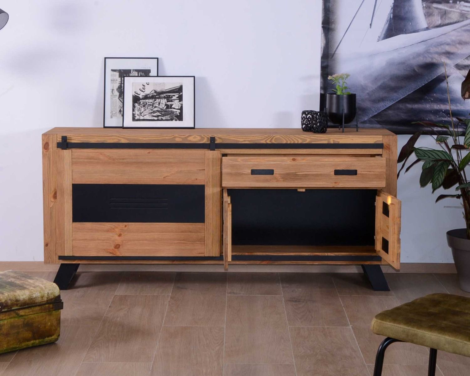 Grande credenza industriale "Cardiff" in legno e pino massiccio spazzolato
