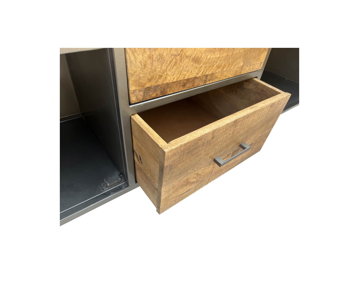 Credenza bassa industriale "Vista" in metallo grigio e legno massiccio di mango