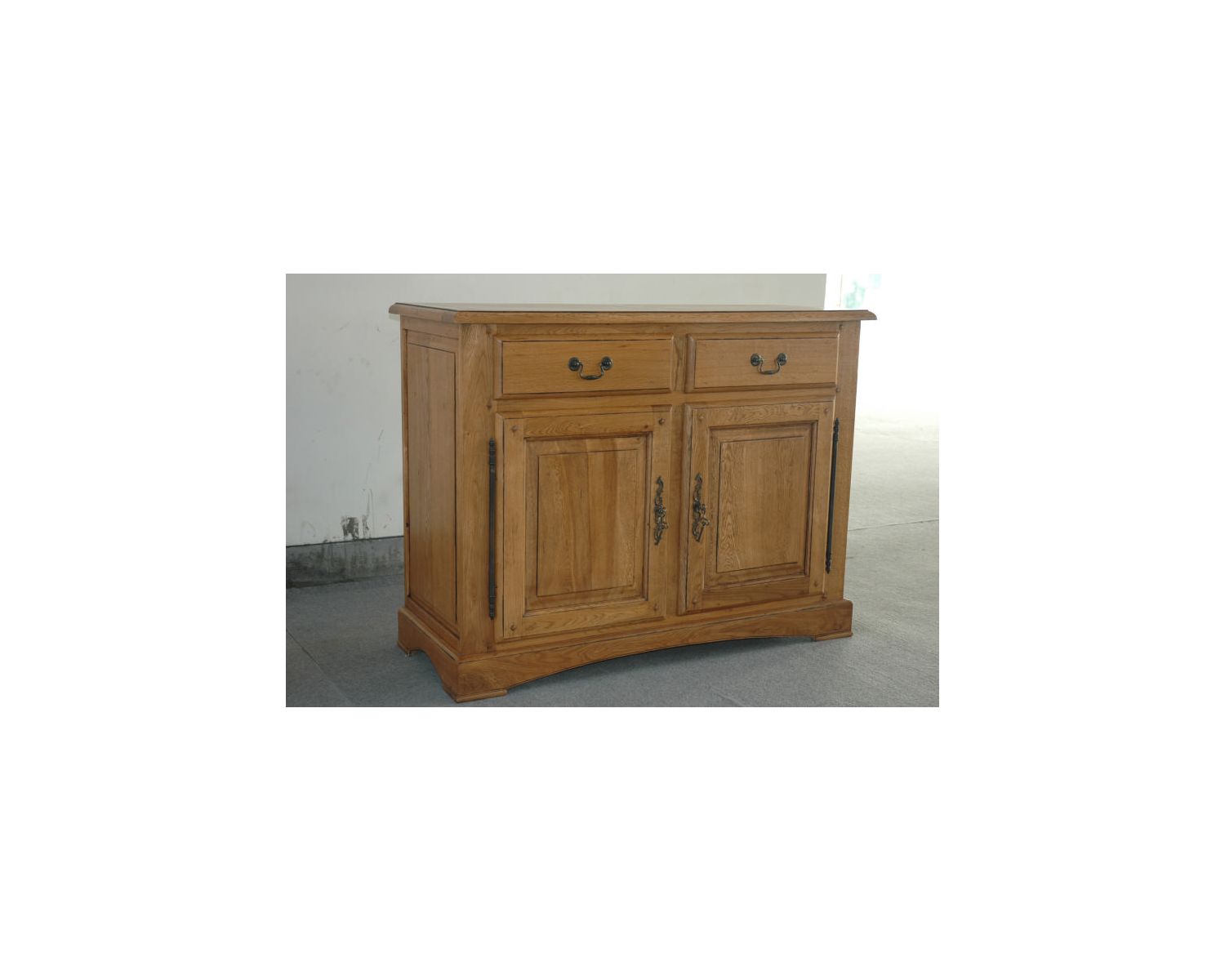 Credenza "antica" in rovere massiccio a 2 ante e 2 cassetti