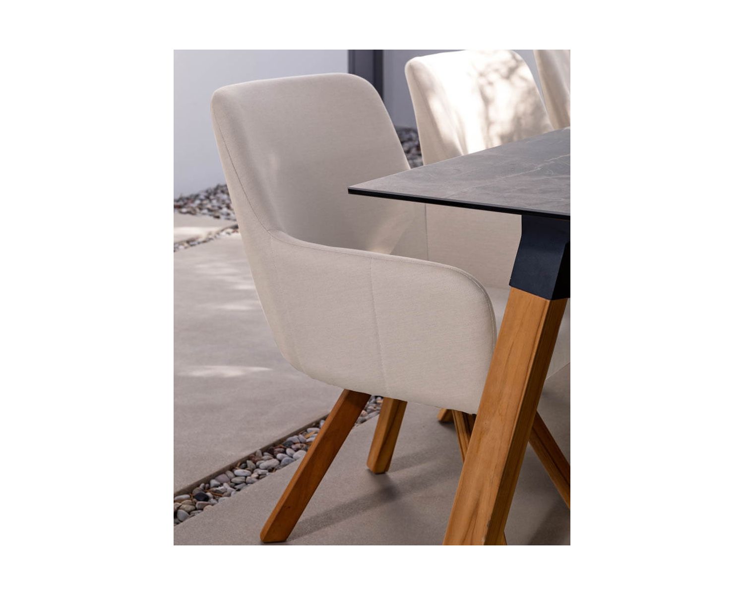 Sedia da giardino "Lombok" in tessuto Sunbrella bianco sporco con gambe in teak