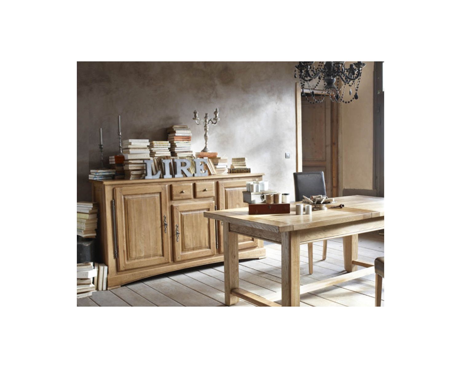 Credenza a 3 ante e 2 cassetti in rovere massiccio "Antique" in stile tradizionale