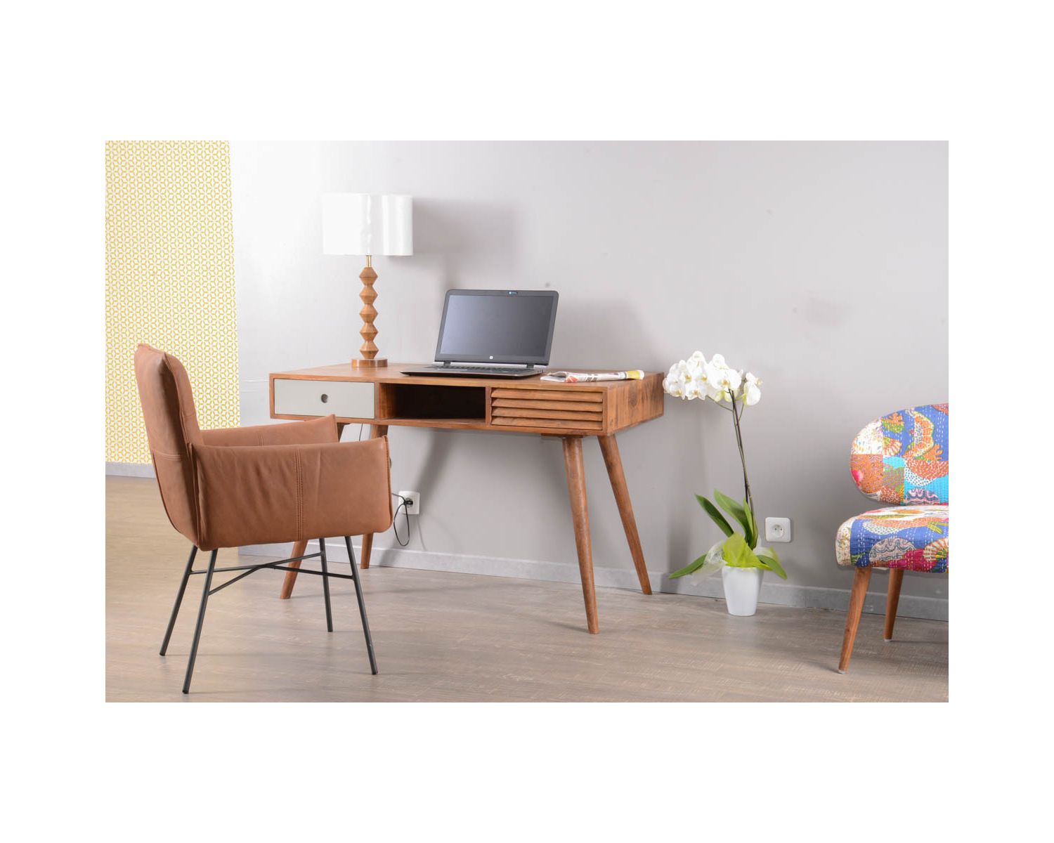 Scrivania "vintage grey" in legno e palissandro a cassetti grigio