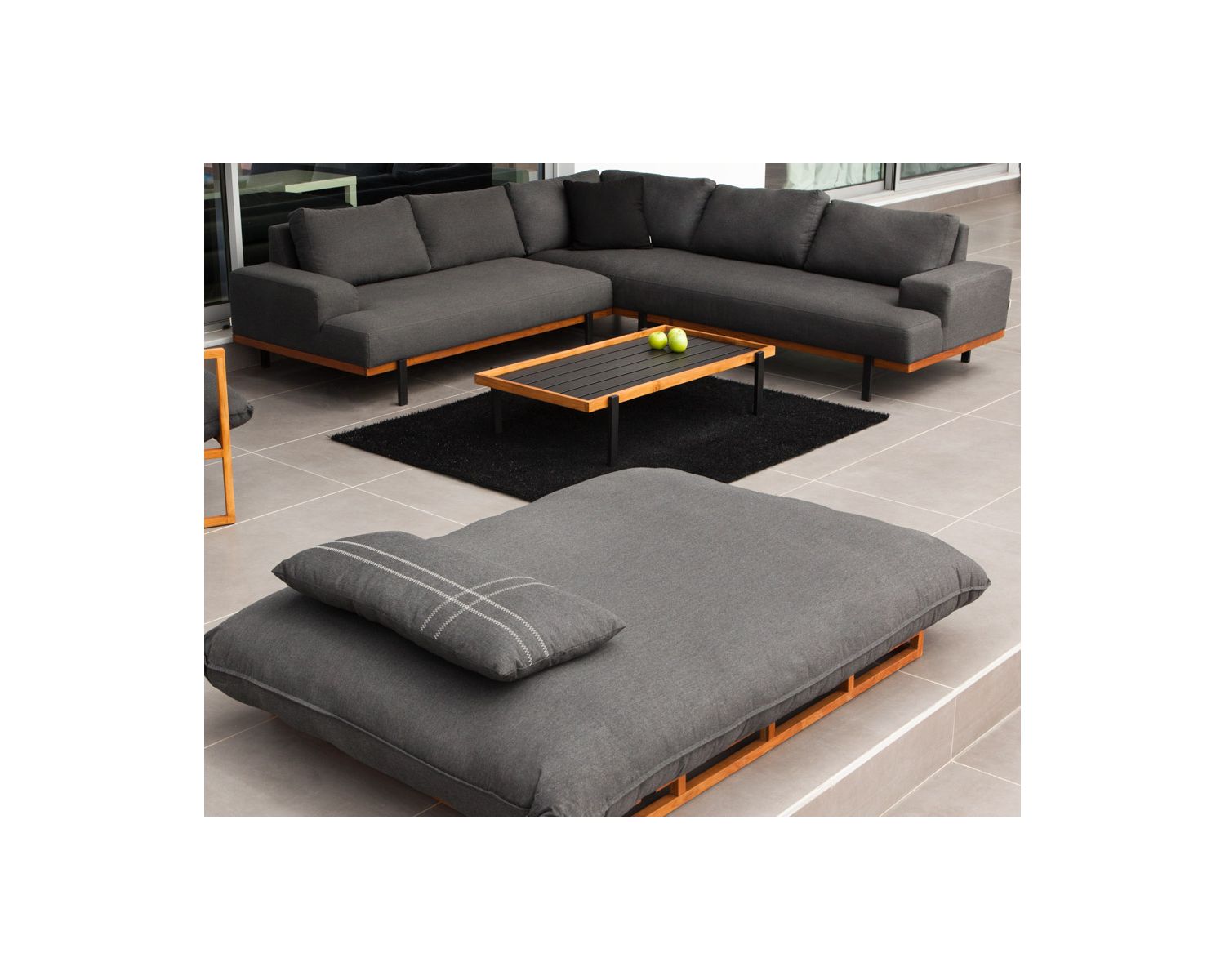 Tavolino da esterno "Maluku Island" in teak e alluminio