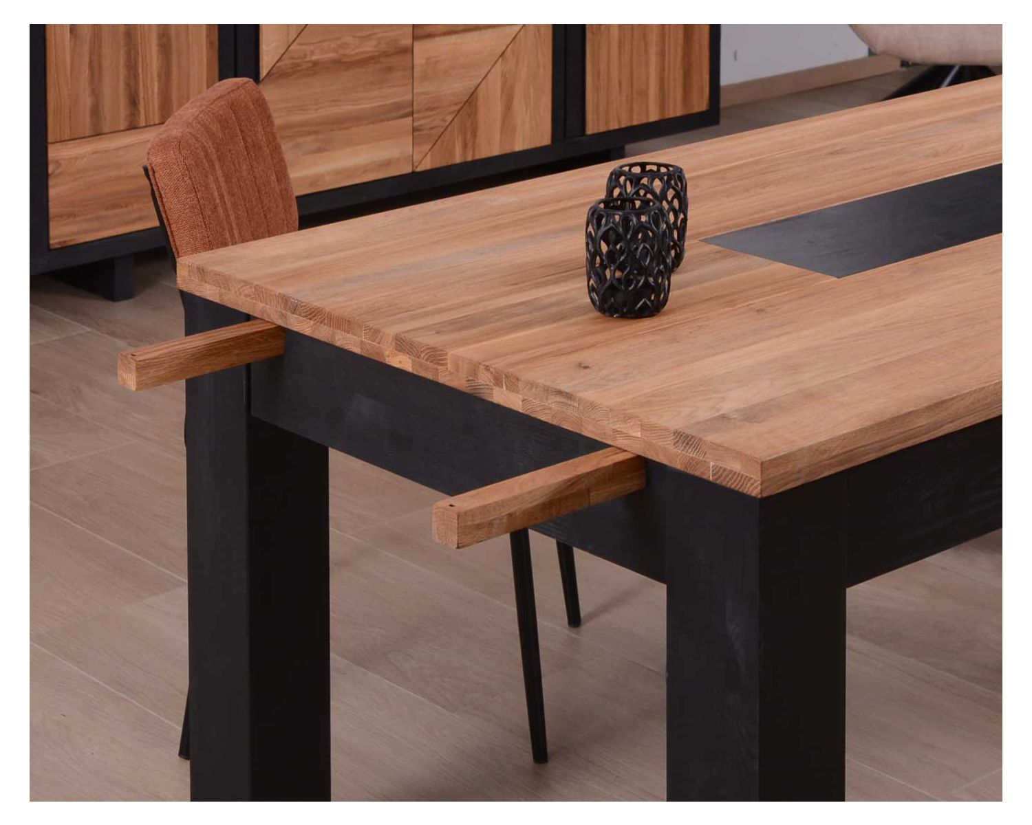 Tavolo in legno massiccio naturale e nero 180cm "Flix" stile moderno