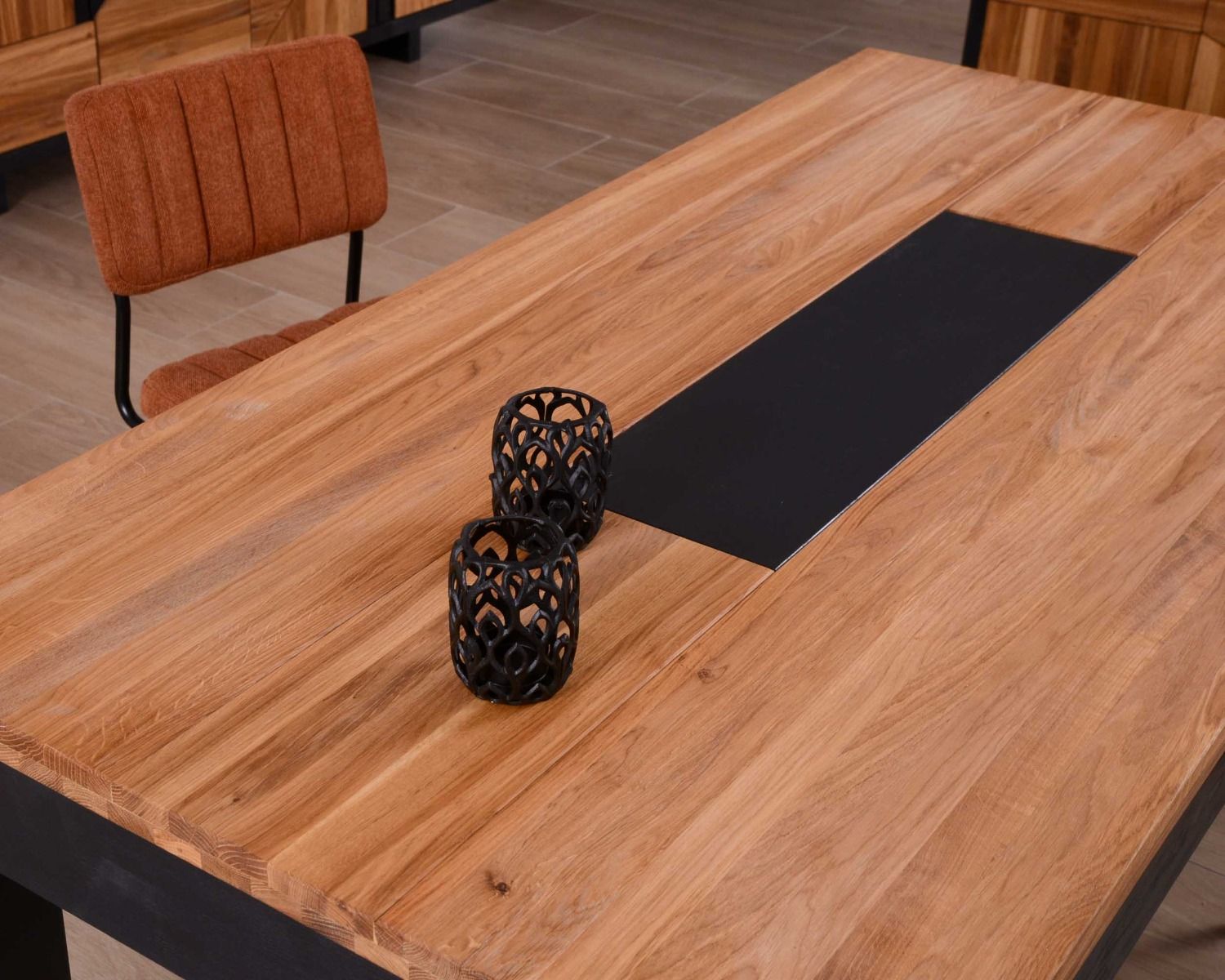 Tavolo in legno massiccio naturale e nero 180cm "Flix" stile moderno