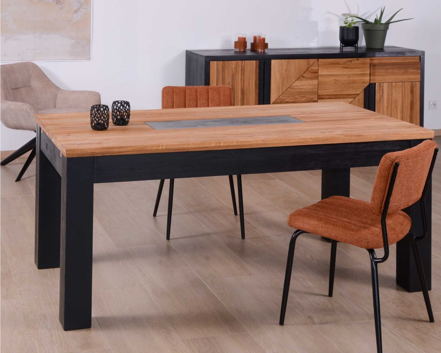 Tavolo in legno massiccio naturale e nero 180cm "Flix" stile moderno