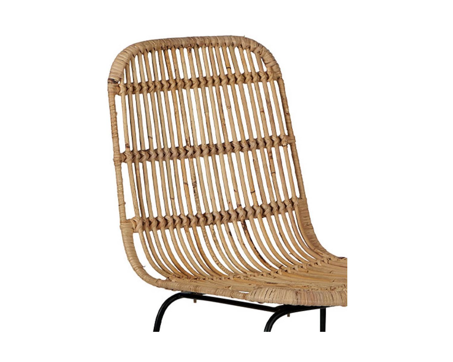 Sedia di design "Casita" in rattan intrecciato a mano e metallo nero