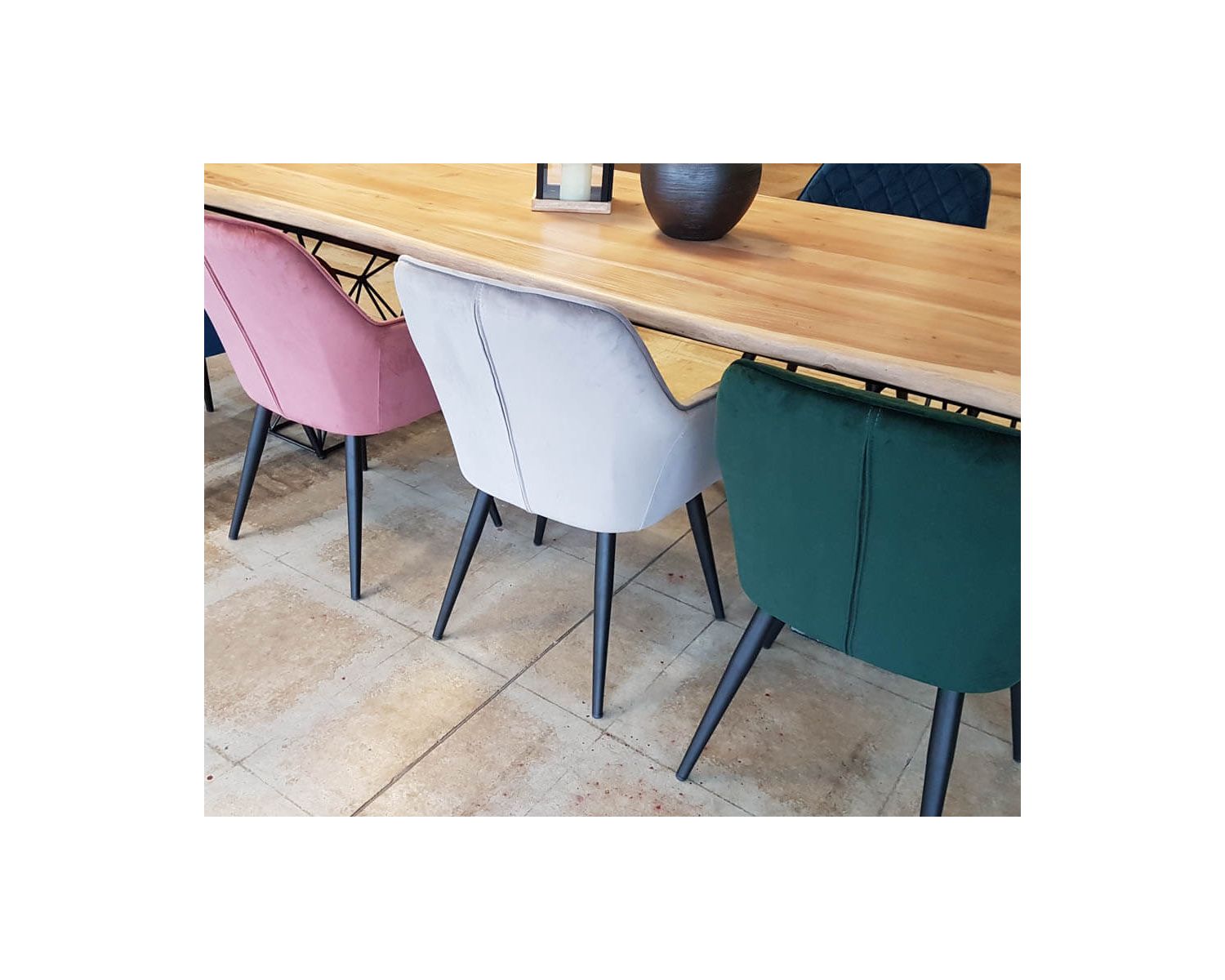 Sedia da pranzo "Sando" con braccioli rosa e neri