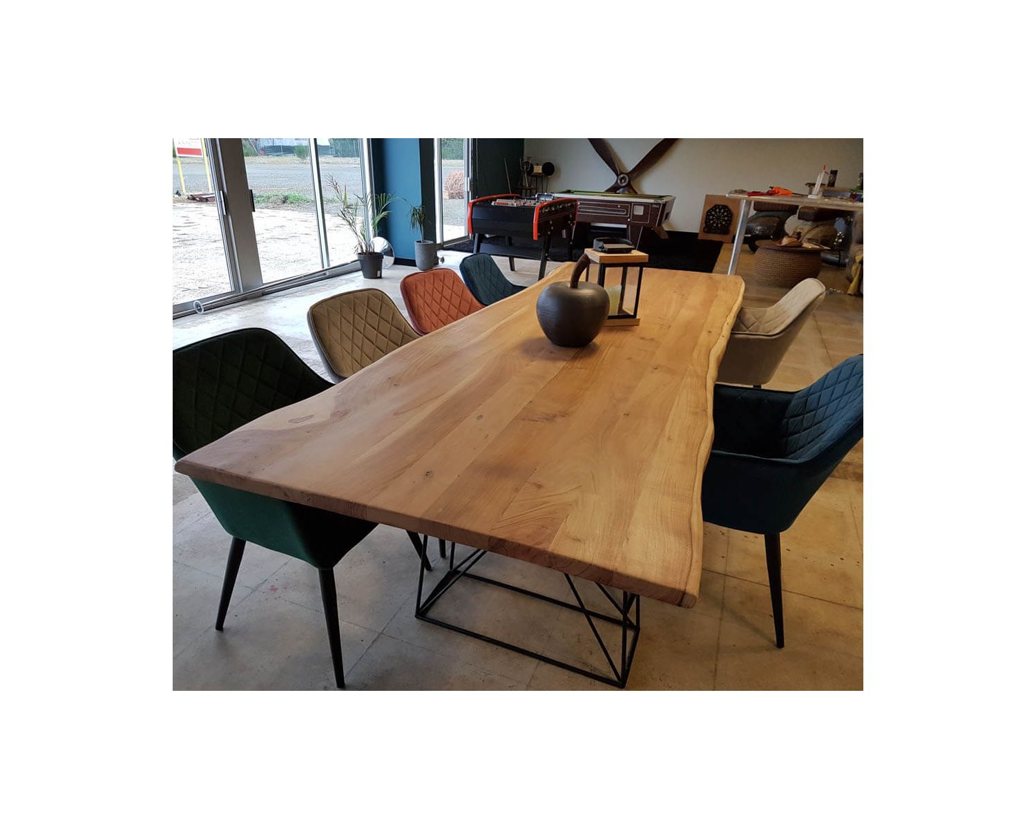 Sedia da pranzo "Sando" con braccioli rosa e neri