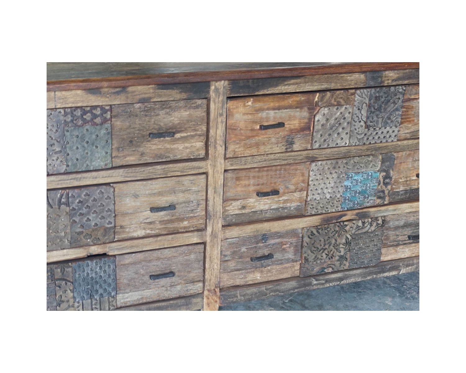 Cassettiera bassa "nepalese" di 195 cm in legno di recupero con 6 cassetti