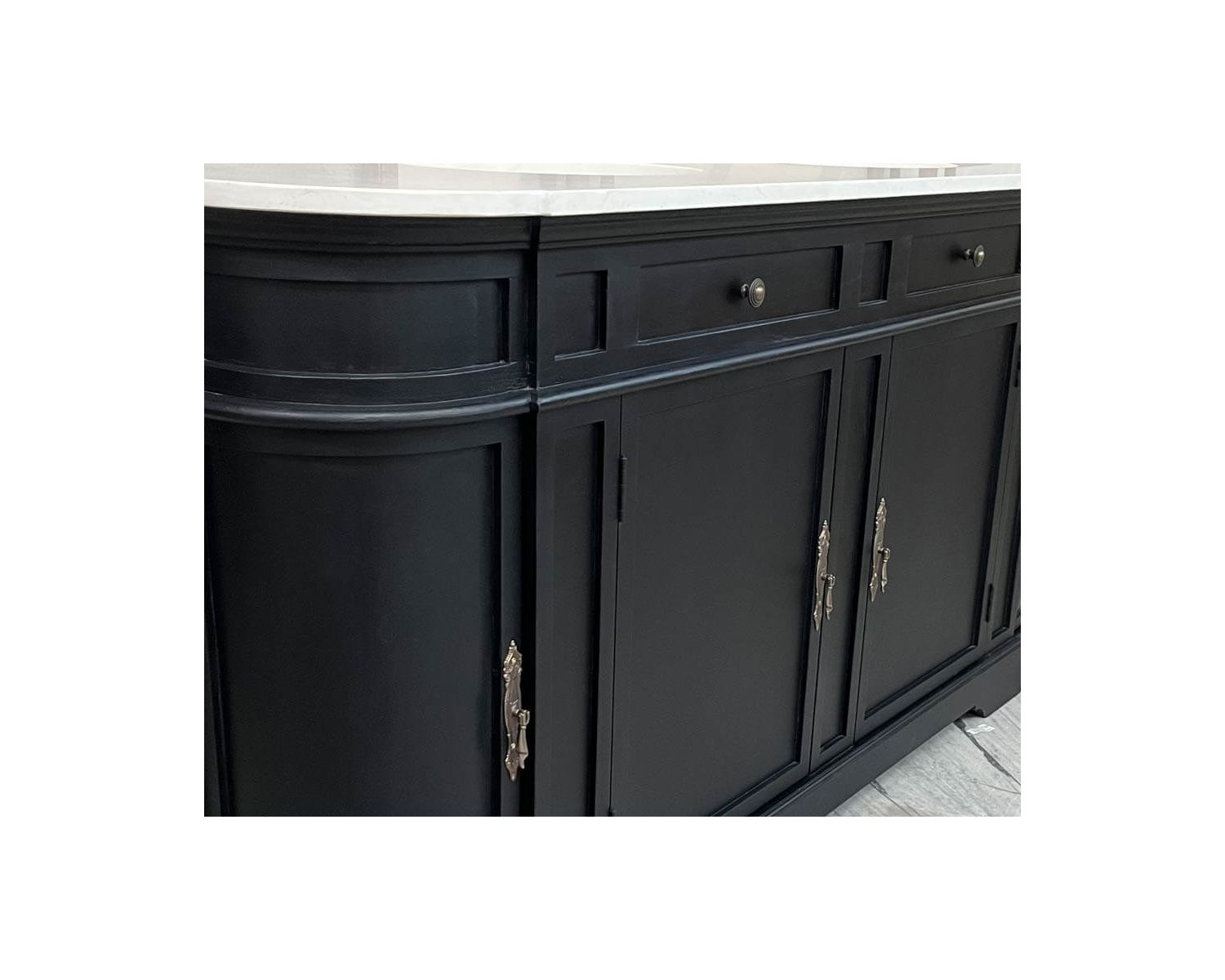 Mobile lavabo doppio "Églantine" con angoli arrotondati in legno nero e quarzo bianco