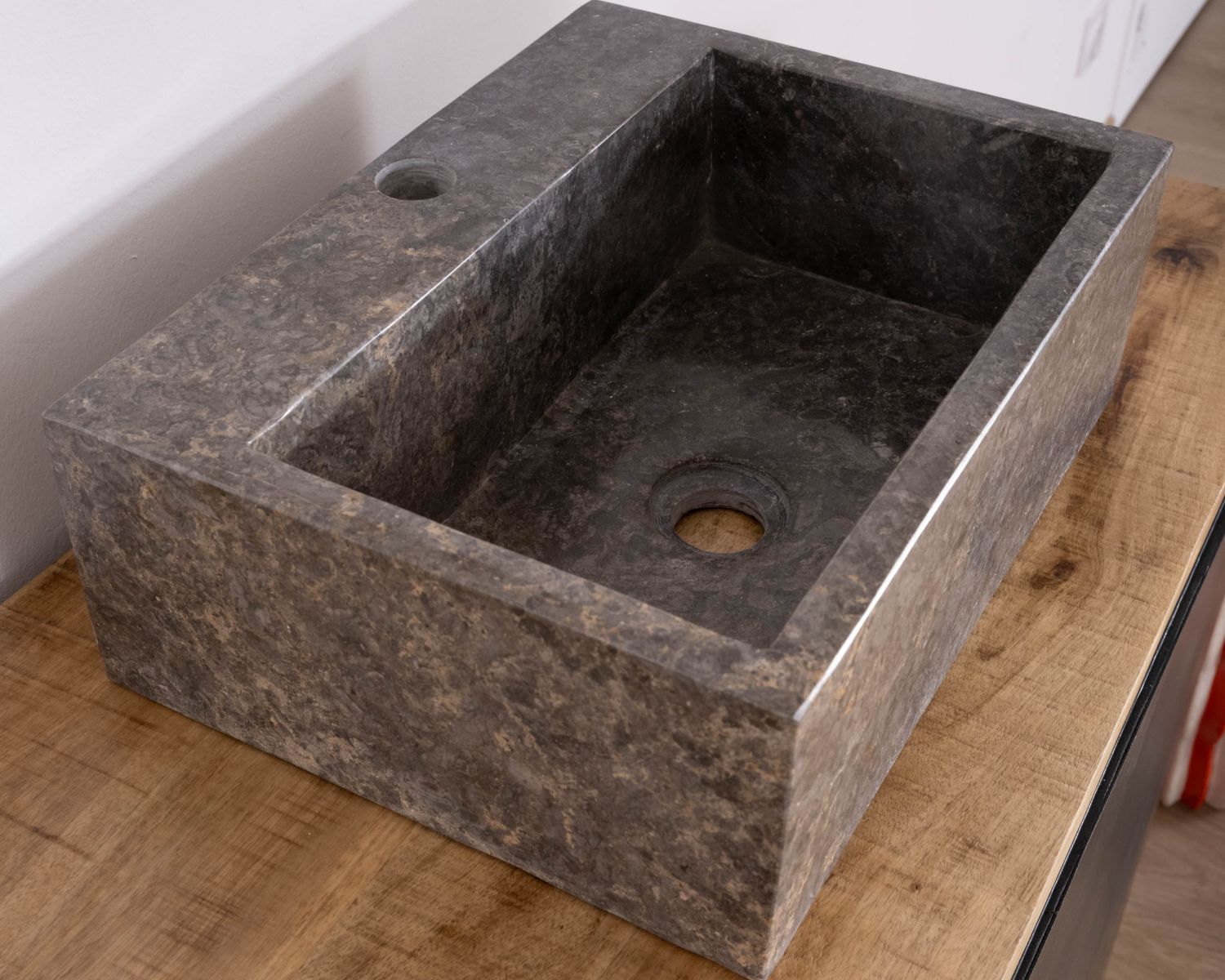 Lavabo rettangolare "Stone" in marmo grigio