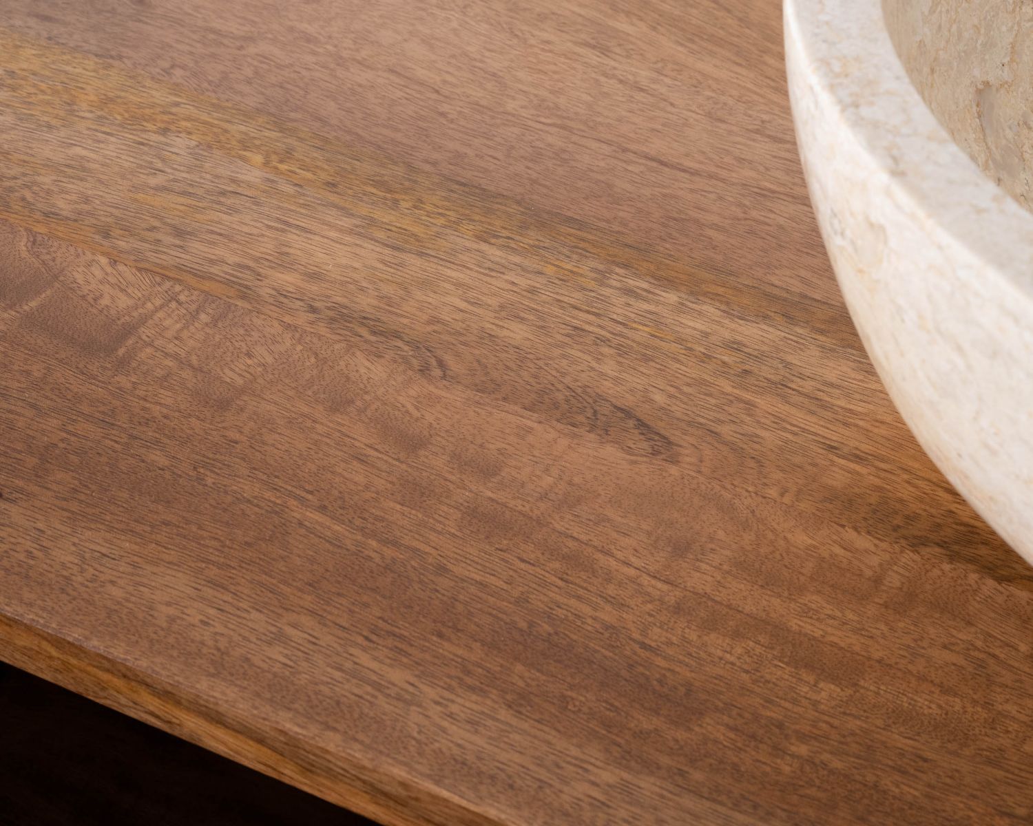 Mobile da bagno doppio "Kahiko" in legno di mango scuro da 140 cm con nicchie e cassetti