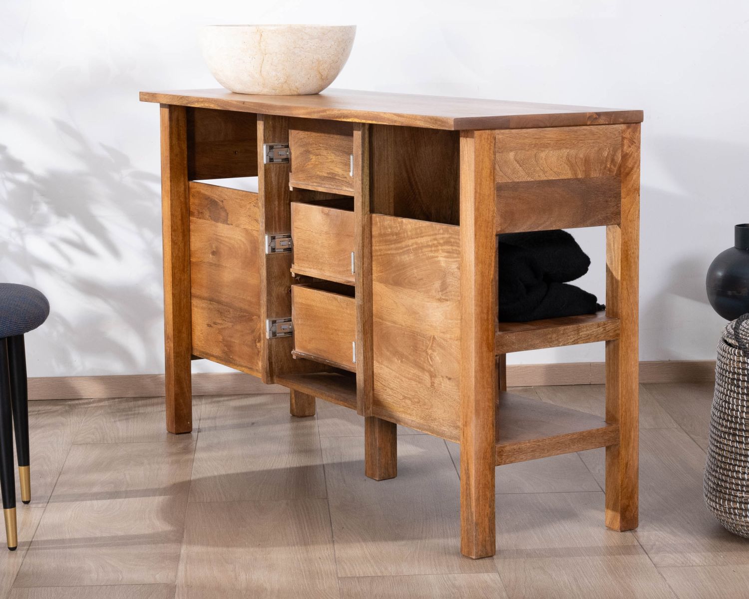 Mobile da bagno doppio "Kahiko" in legno di mango scuro da 140 cm con nicchie e cassetti