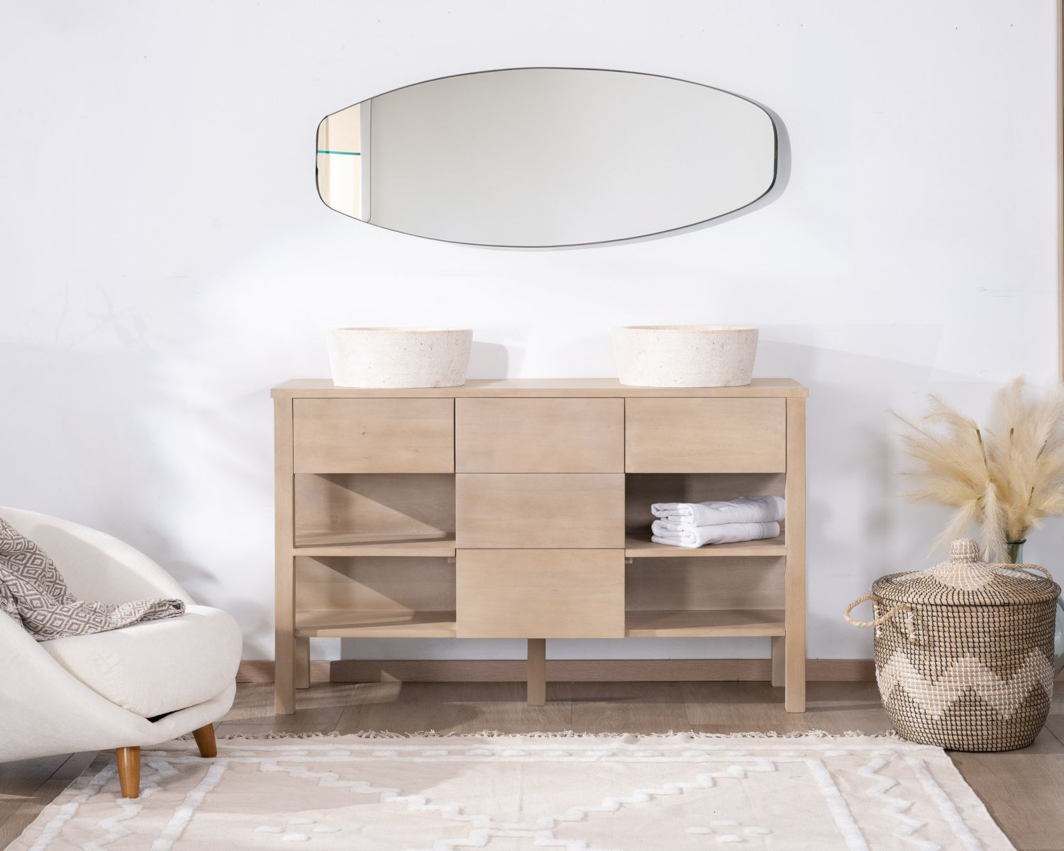 Mobile bagno doppio "Kahiko" in legno di mango sbiancato da 140 cm con nicchie e cassetti