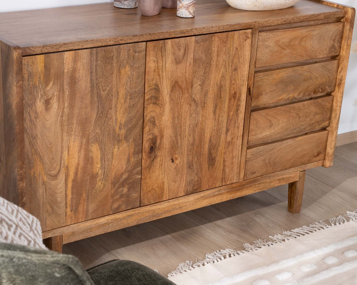 Mobiletto con ante e cassetti "Kahiko" 140 cm mango scuro