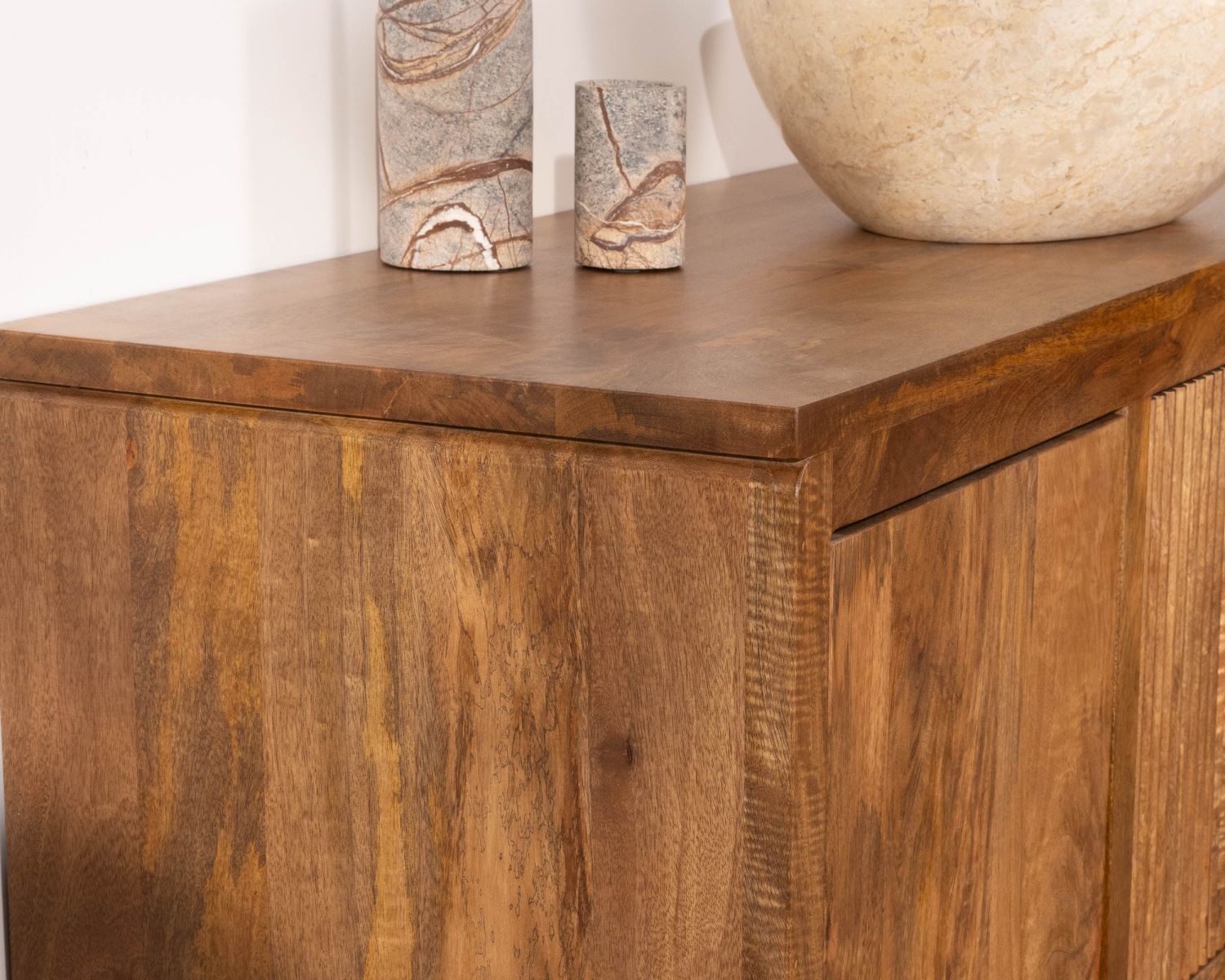 Mobiletto sospeso "Nani" da 120 cm in mango scuro con frontali bicolore