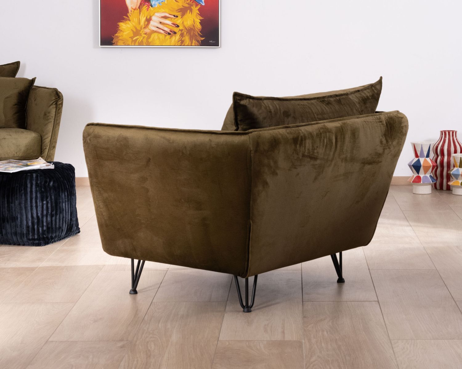 Poltrona kaki "Hasting" in morbidissimo tessuto vintage