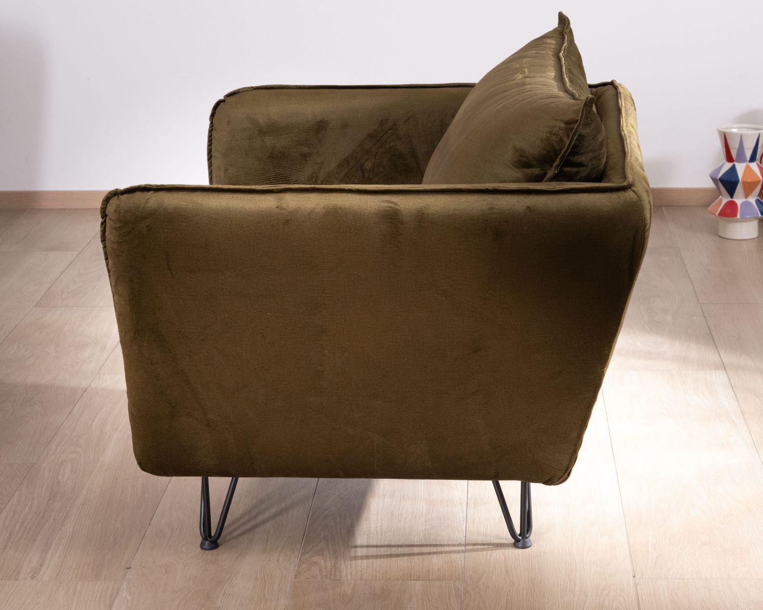 Poltrona kaki "Hasting" in morbidissimo tessuto vintage