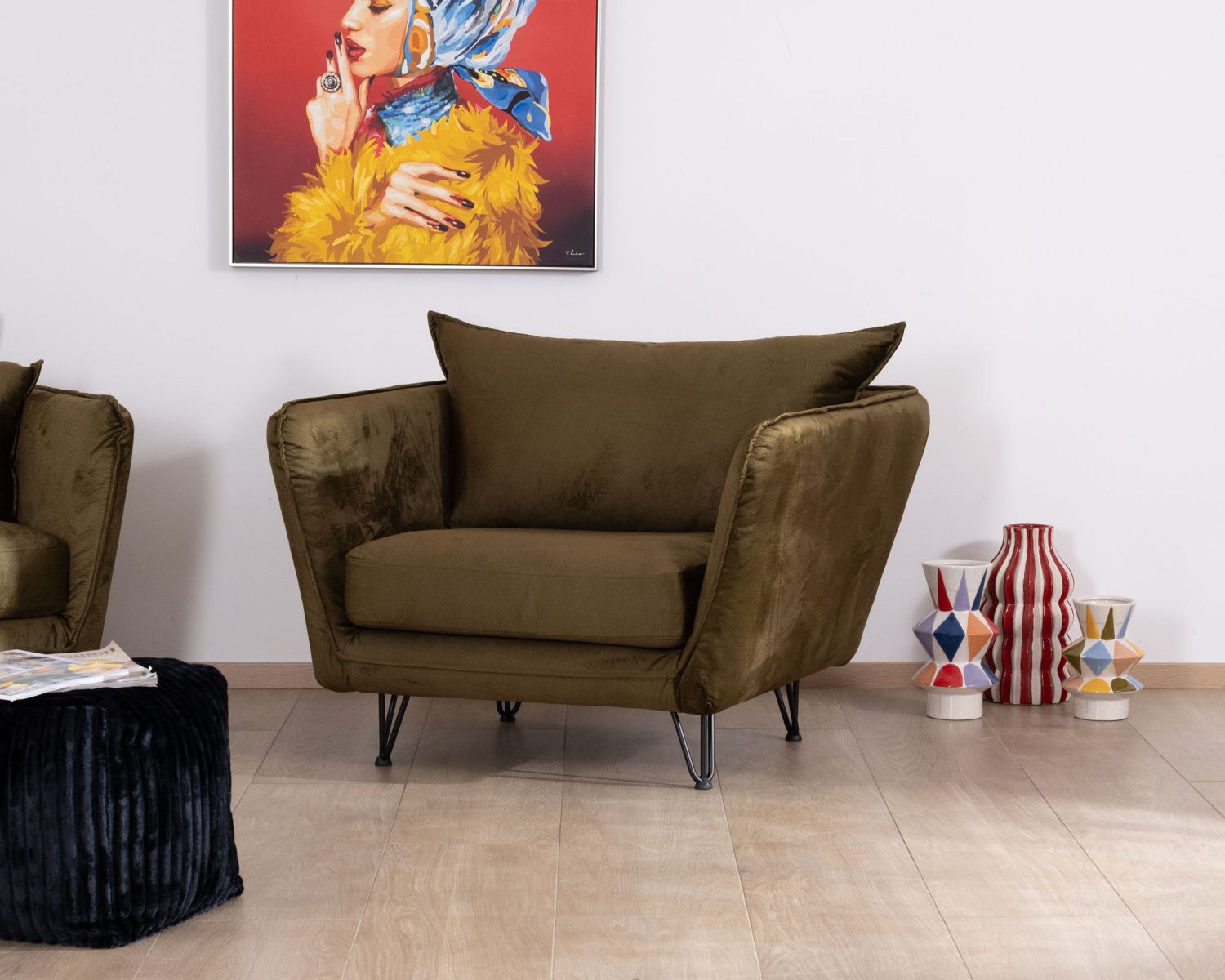 Poltrona kaki "Hasting" in morbidissimo tessuto vintage